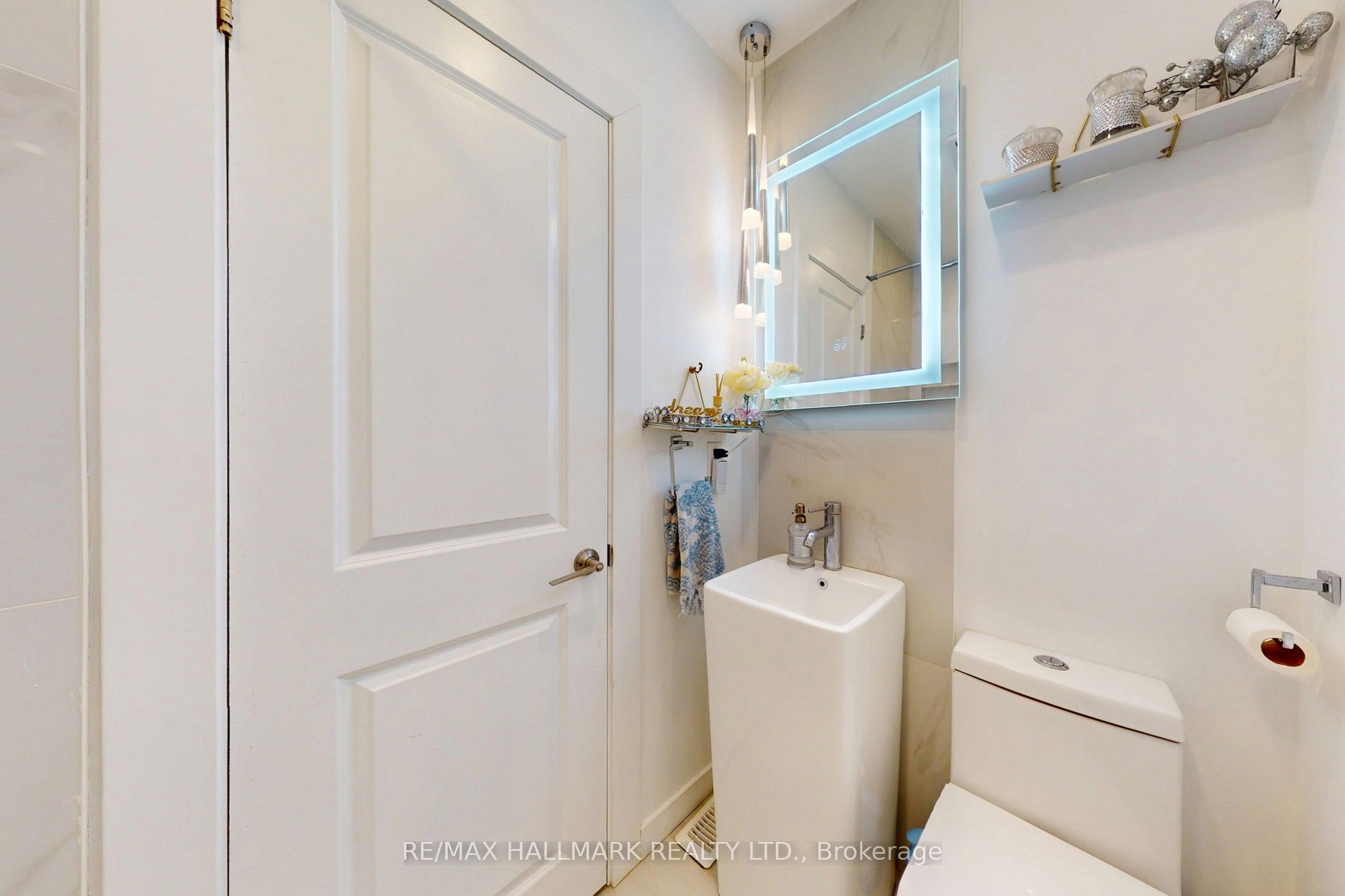 96 Searle Avenue Property Photo 43