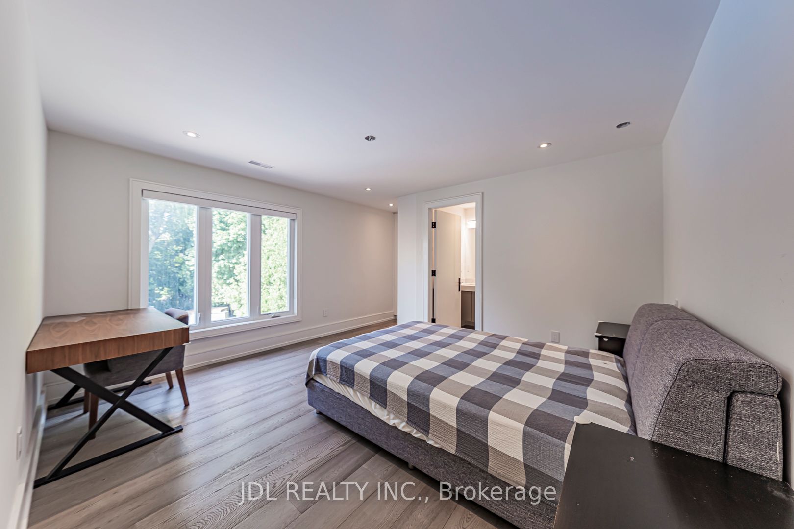 19 Fifeshire Road Property Photo 28