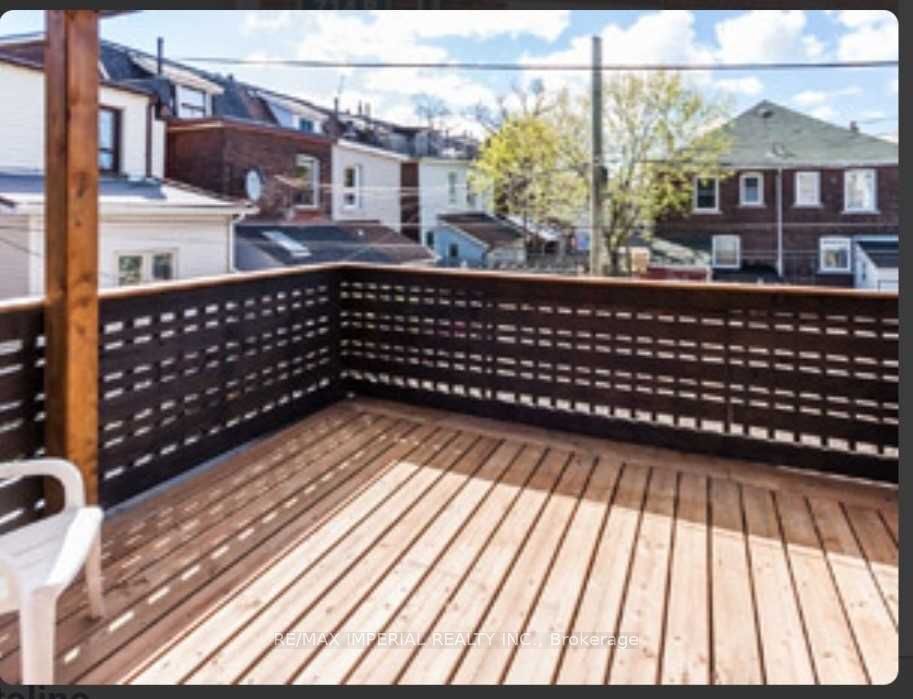 714r Dufferin Street Property Photo 10