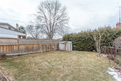 35 Cairnside Crescent Property Photo 8