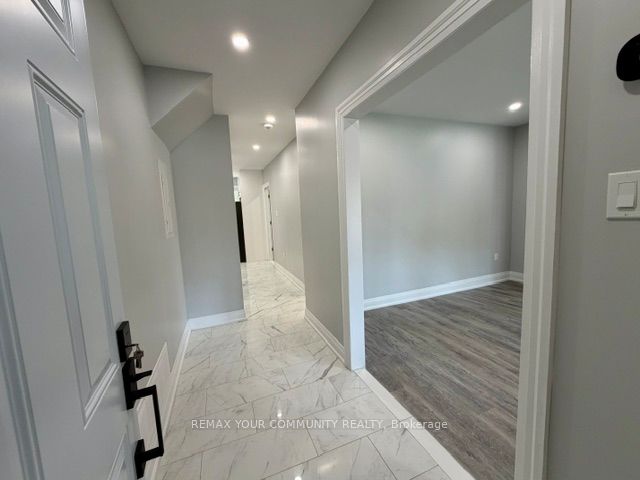 19 Mount Royal Avenue Main Level Property Photo 7