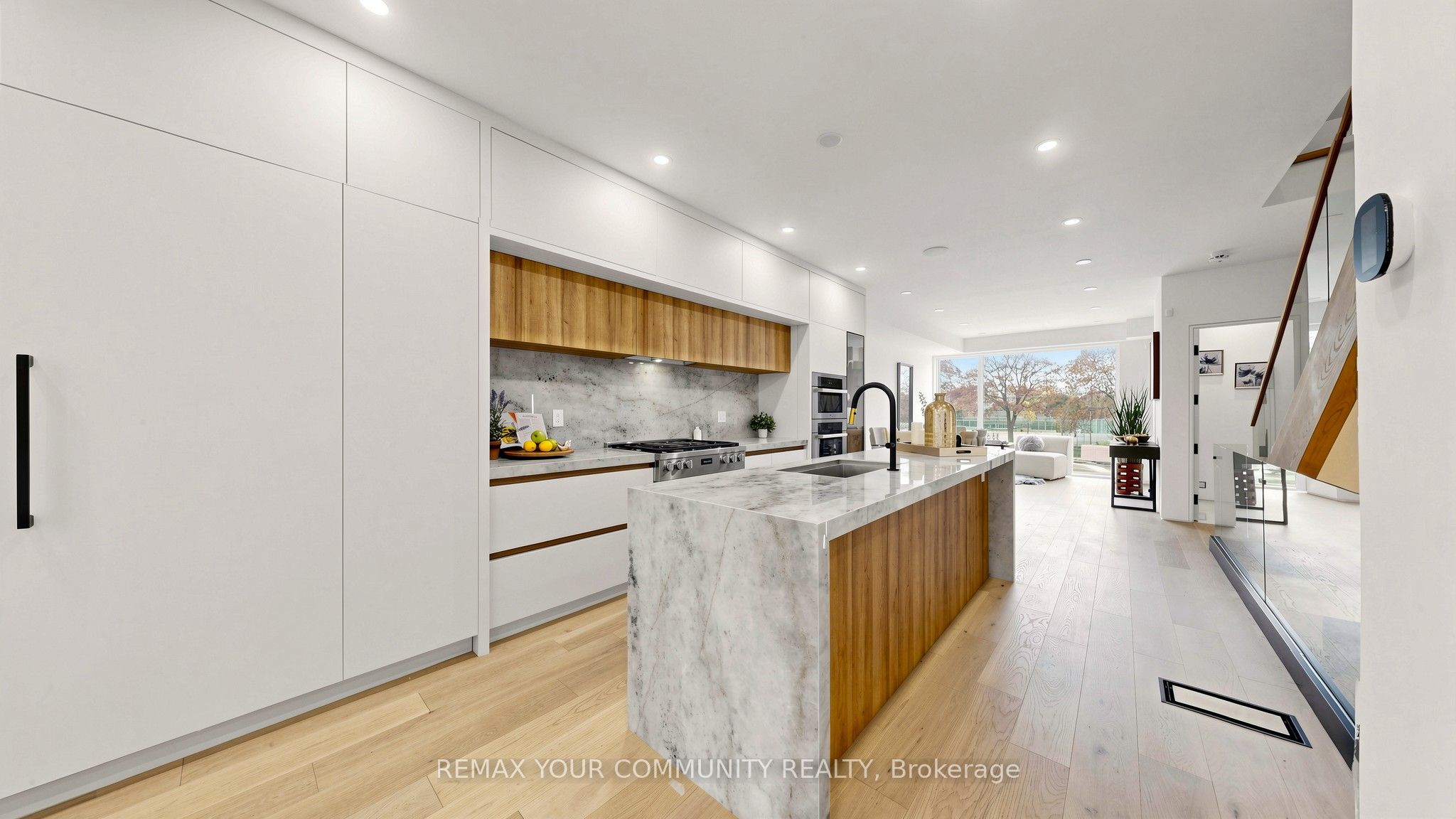 2970a Bayview Avenue Property Photo 8