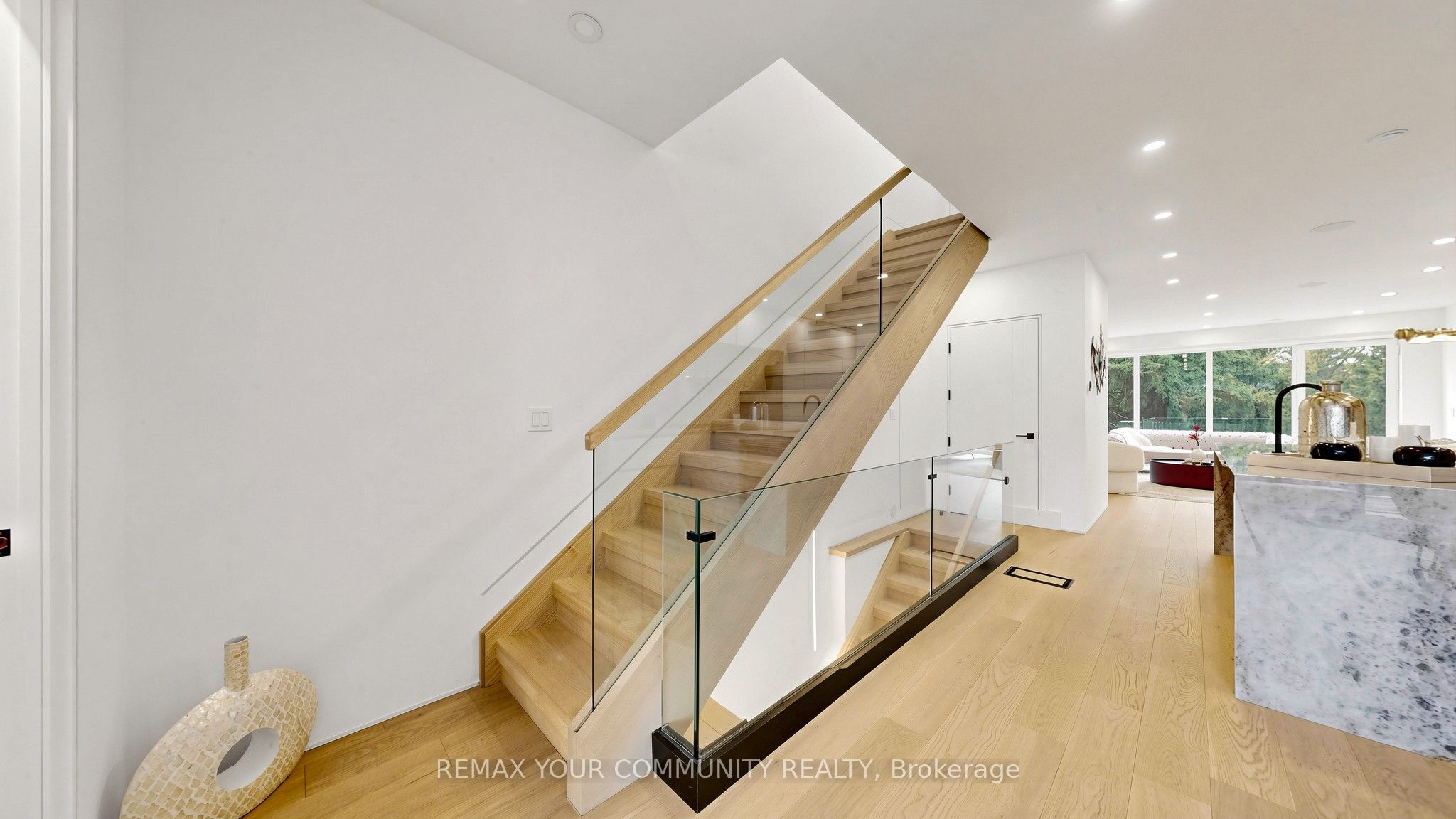 2970a Bayview Avenue Property Photo 17