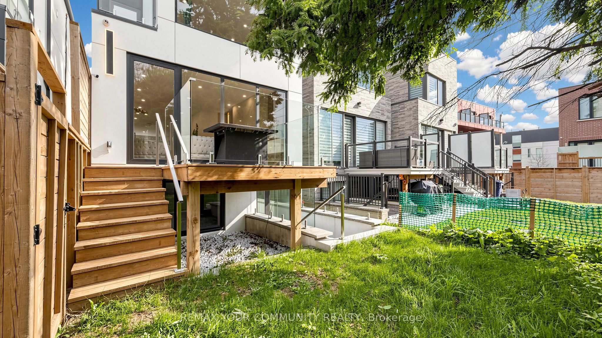 2970a Bayview Avenue Property Photo 48