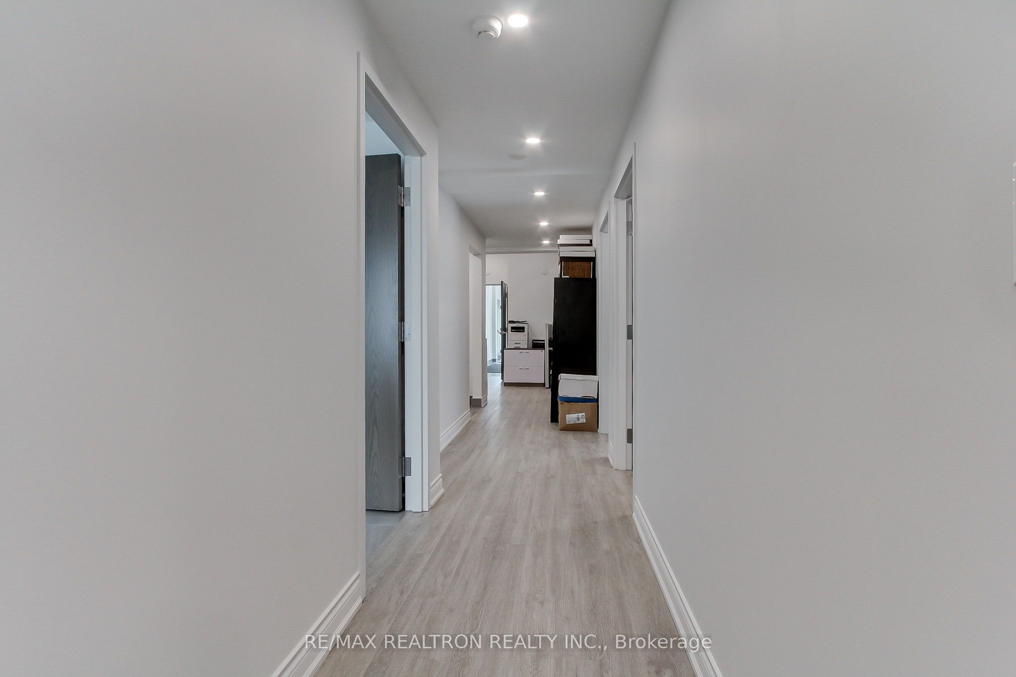 3173 Bathurst Street Main Floor Property Photo 21