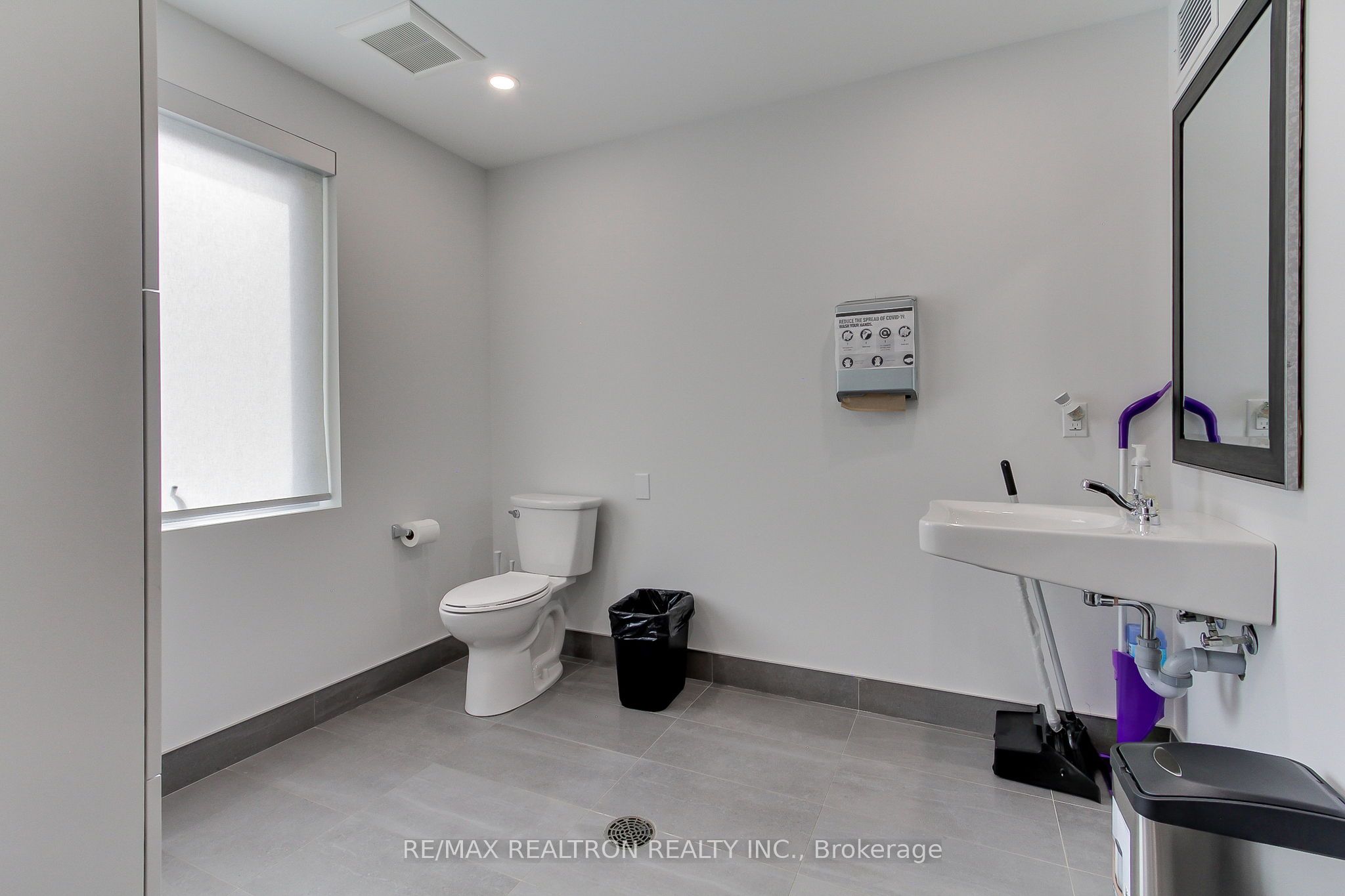 3173 Bathurst Street Main Floor Property Photo 29