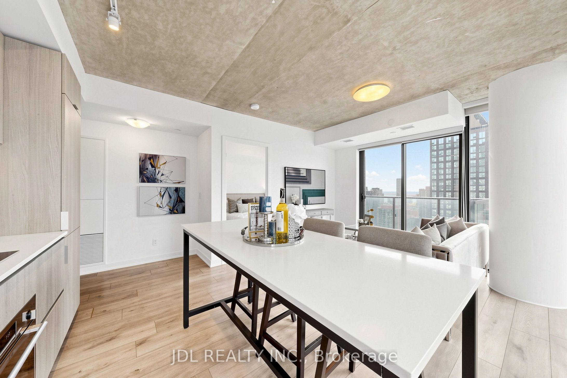47 Mutual Street 2502 Property Photo 6