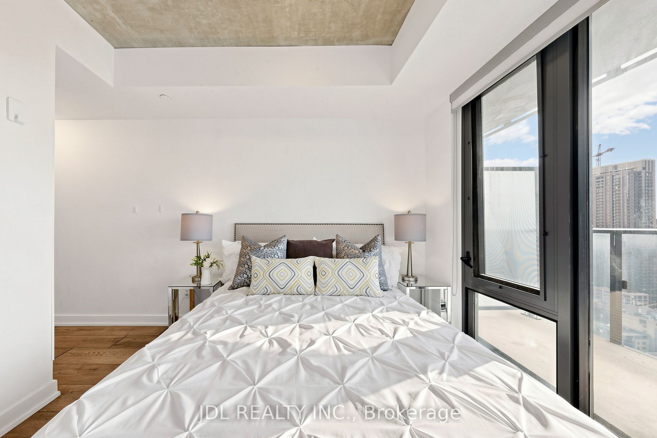 47 Mutual Street 2502 Property Photo 9