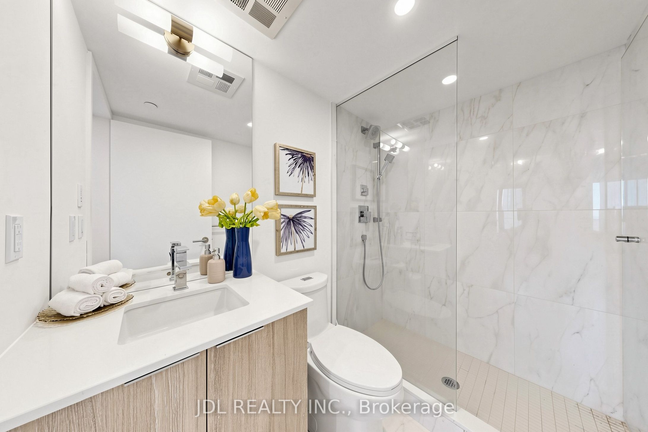 47 Mutual Street 2502 Property Photo 11