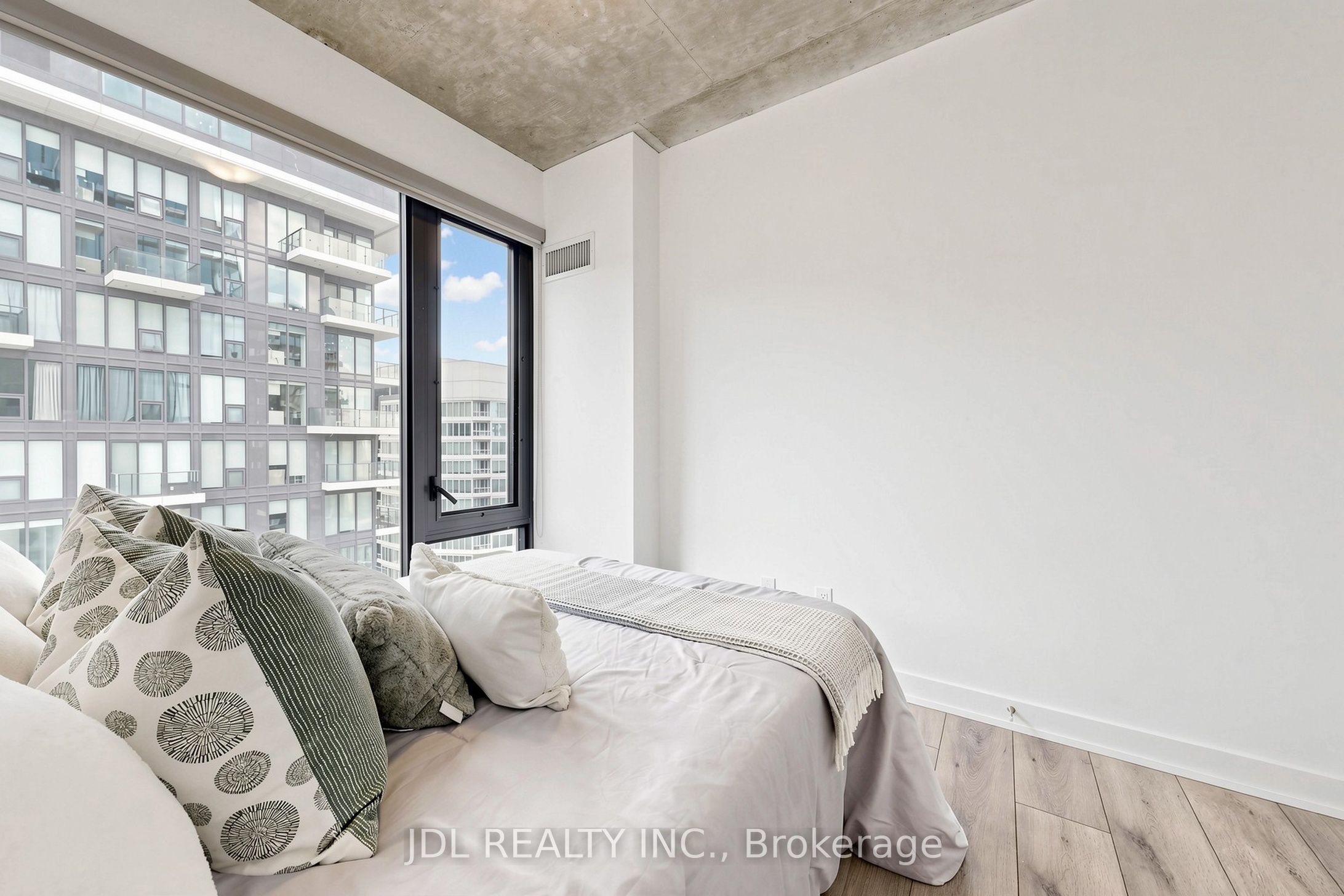 47 Mutual Street 2502 Property Photo 14