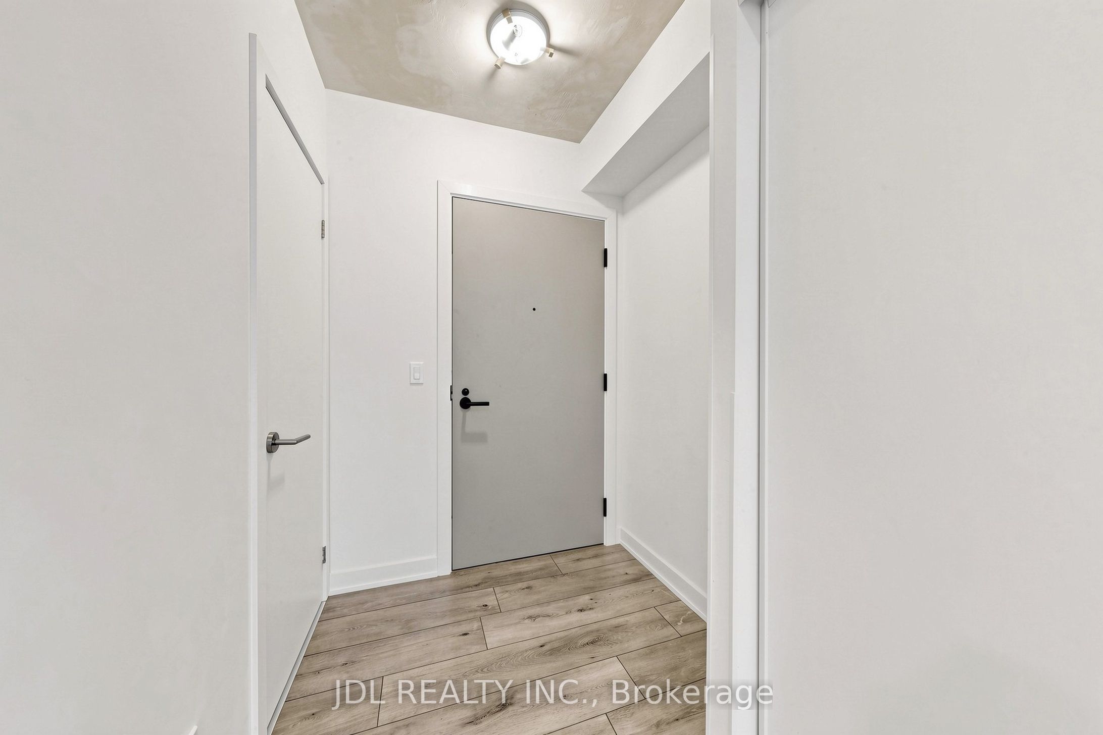 47 Mutual Street 2502 Property Photo 25