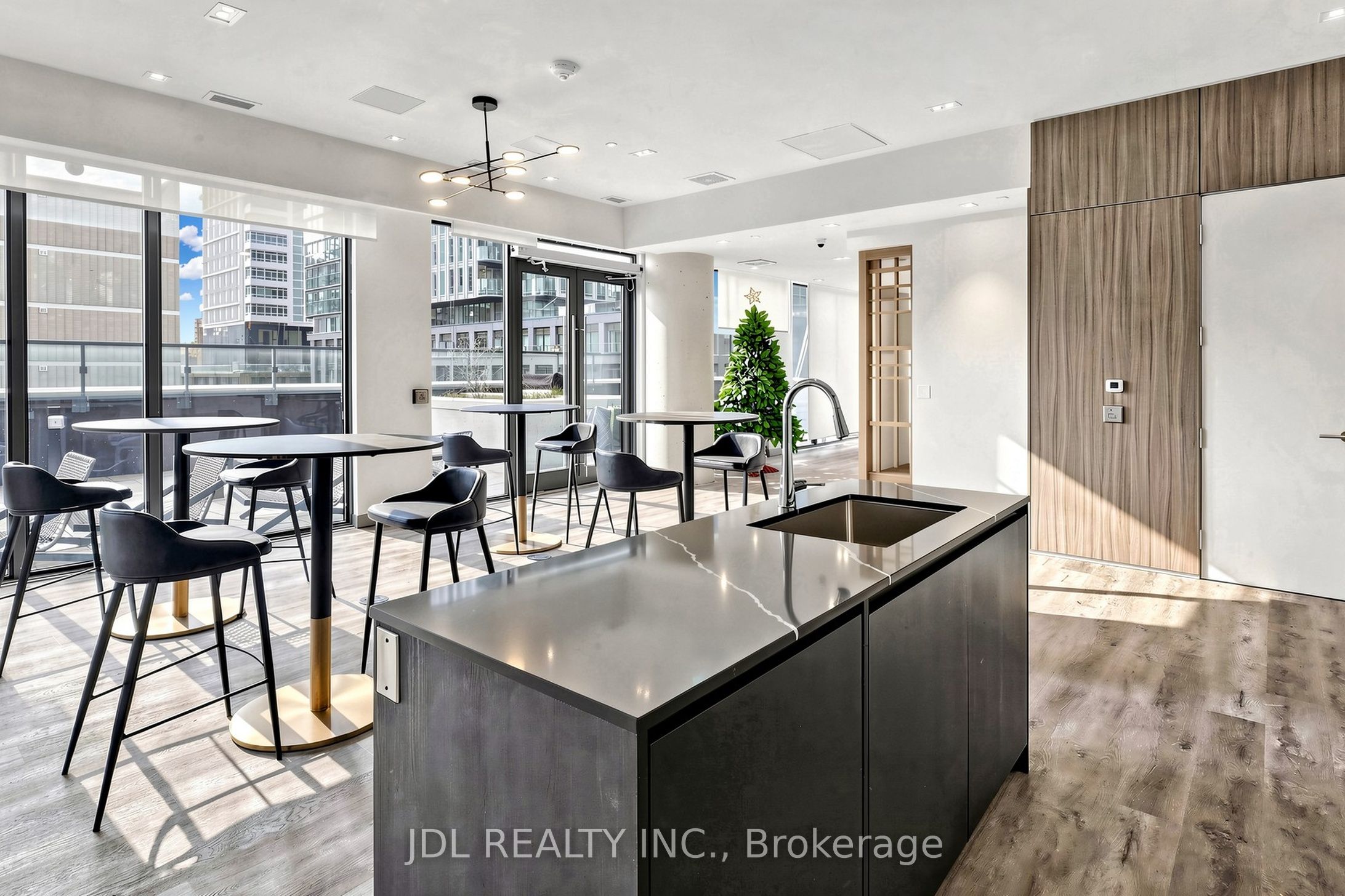 47 Mutual Street 2502 Property Photo 31