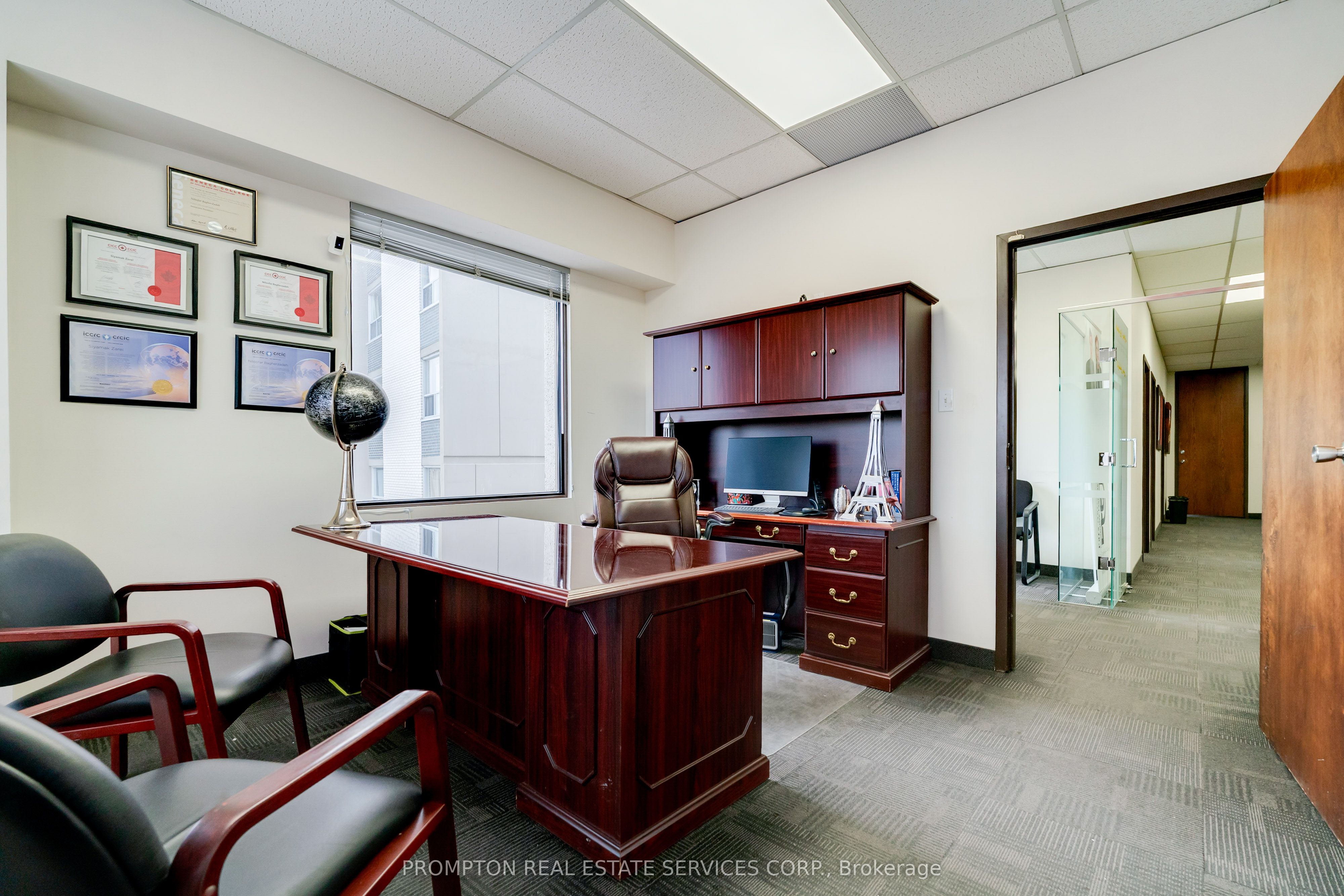 6075 Yonge Street 3rd Floor Property Photo 4