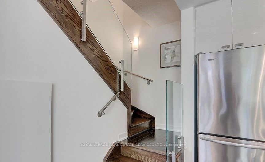 121 Mcmahon Drive Th7 Property Photo 12