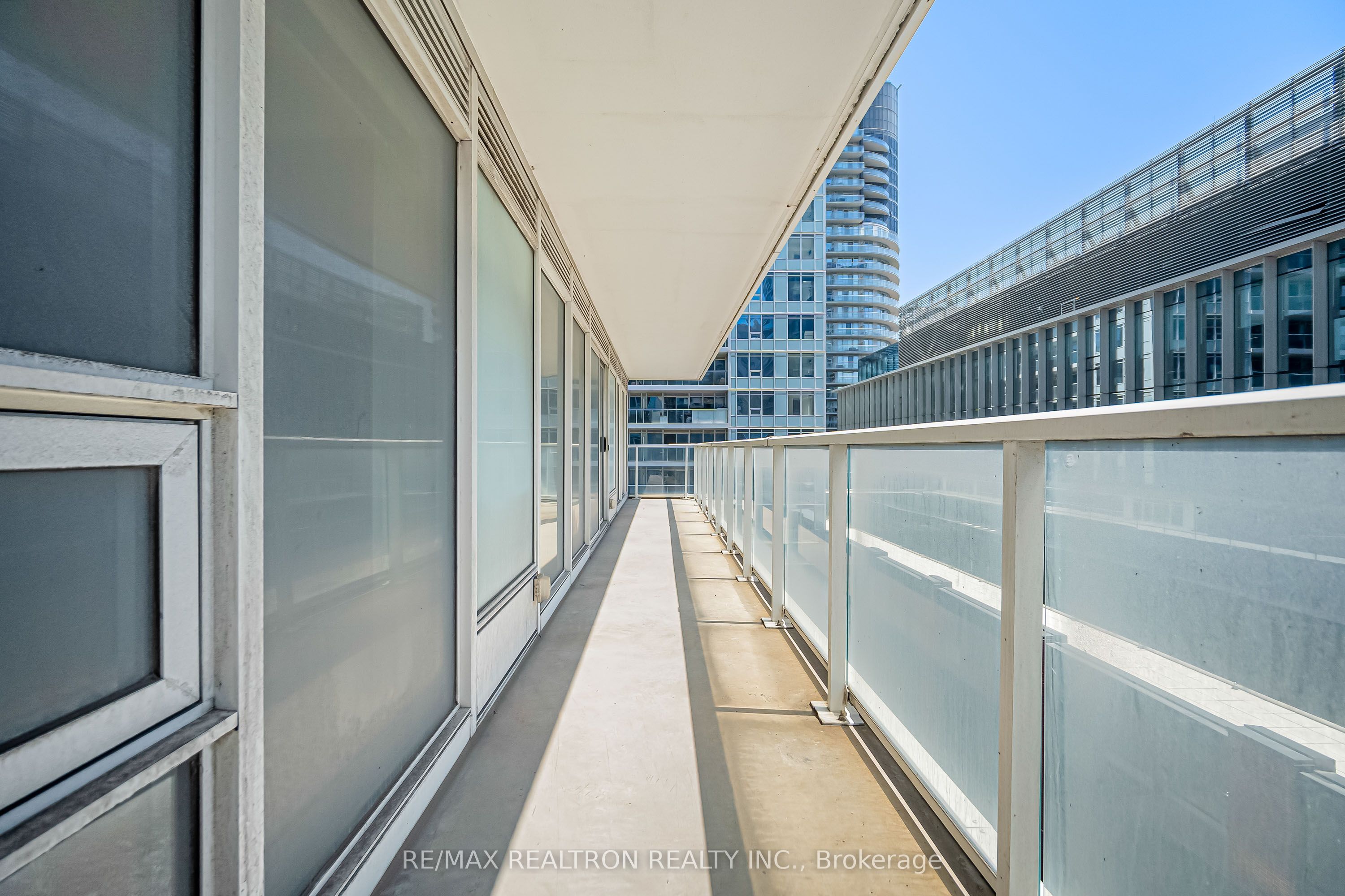 19 Bathurst Street 811 Property Photo 29
