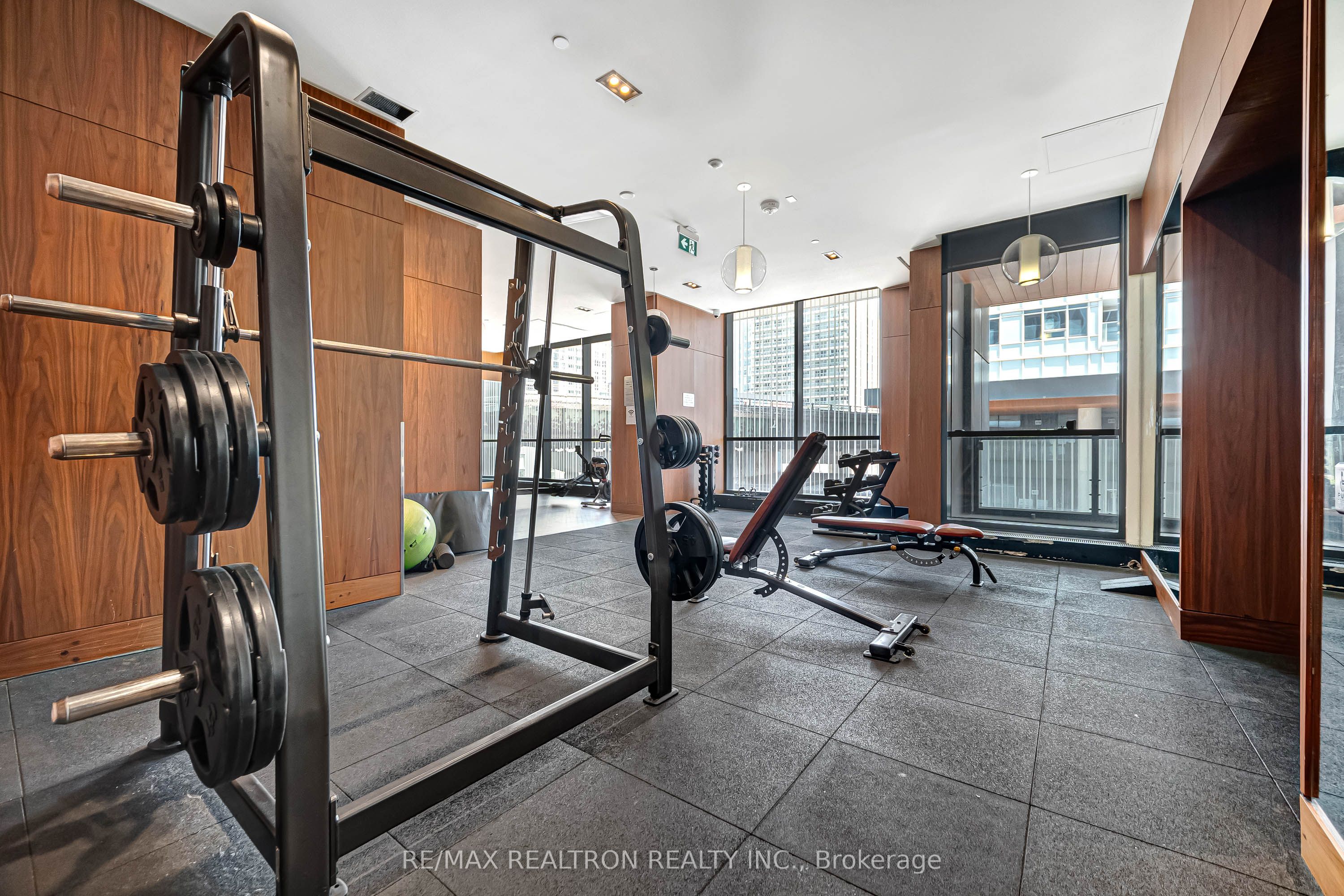 19 Bathurst Street 811 Property Photo 38