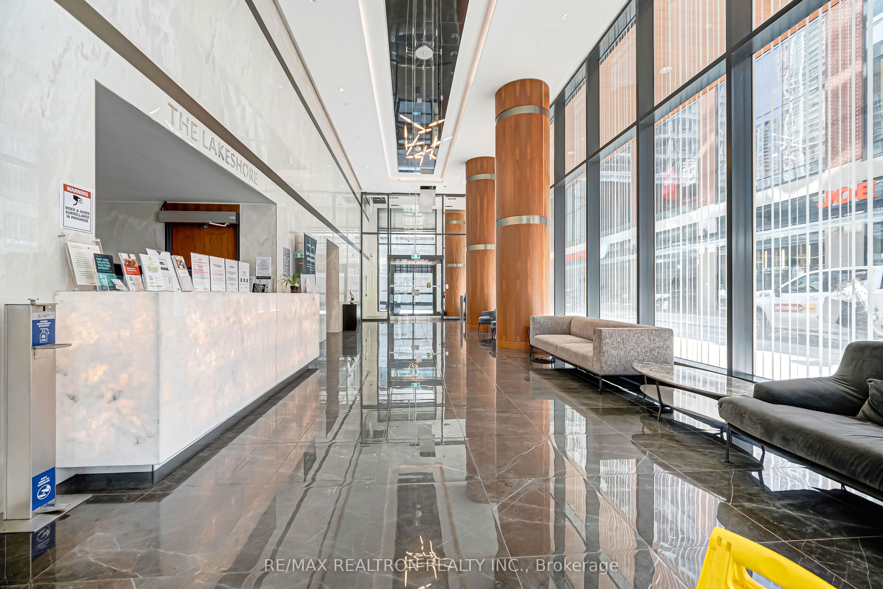 19 Bathurst Street 811 Property Photo 45
