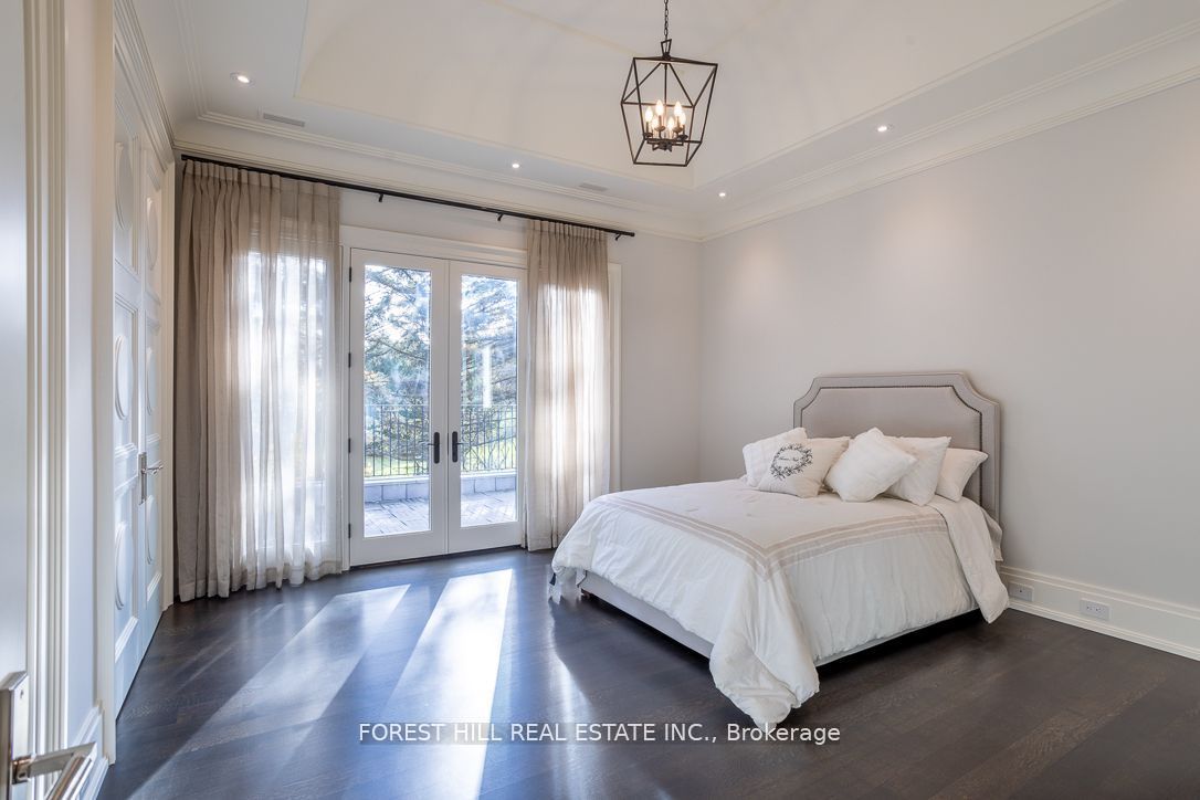 15 Tudor Gate Property Photo 19