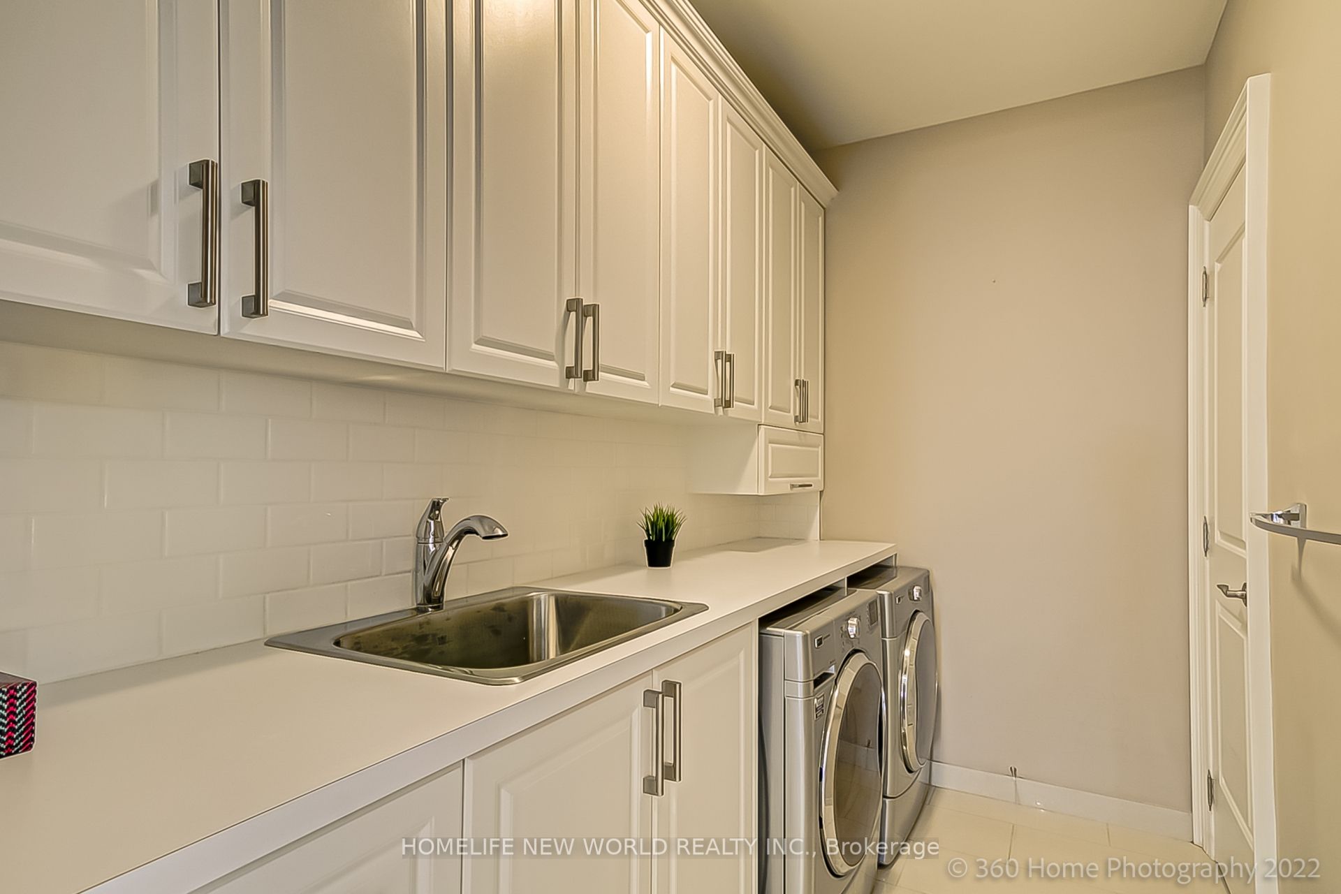 29 Threadneedle Crescent Property Photo 33