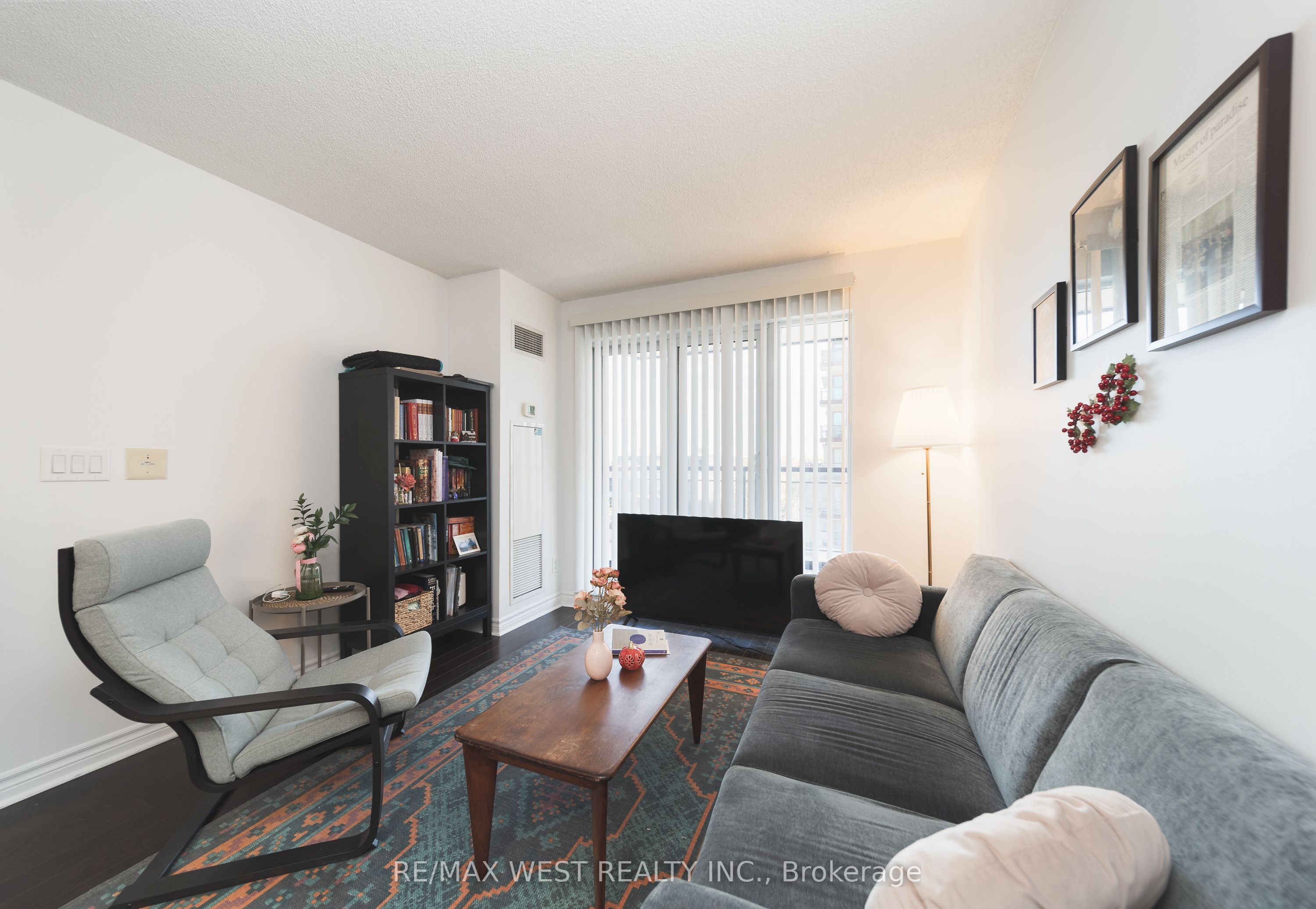 27 Rean Drive 524 Property Photo 5