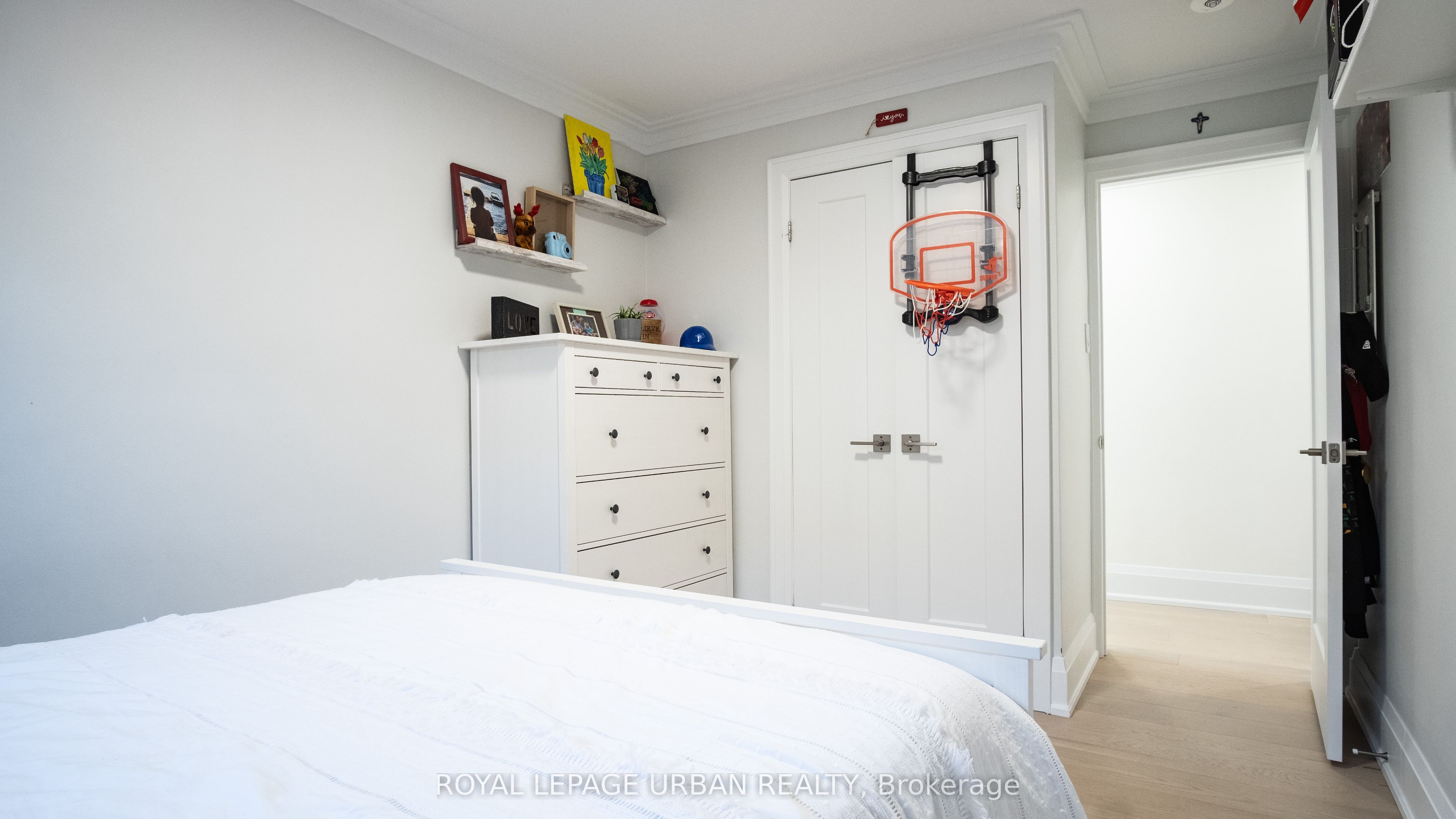 434 Westmount Avenue Property Photo 18