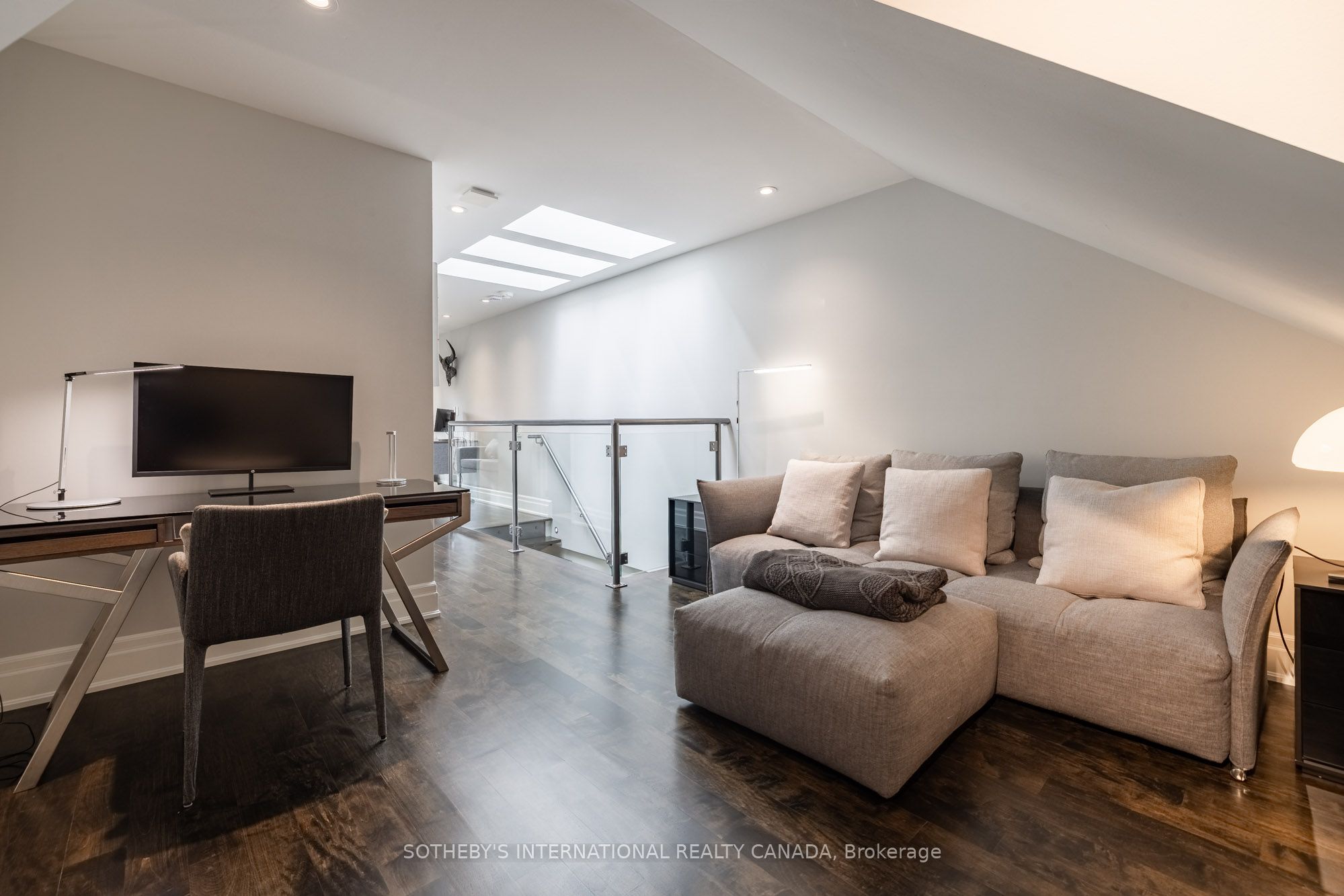 33 Tranby Avenue Property Photo 22