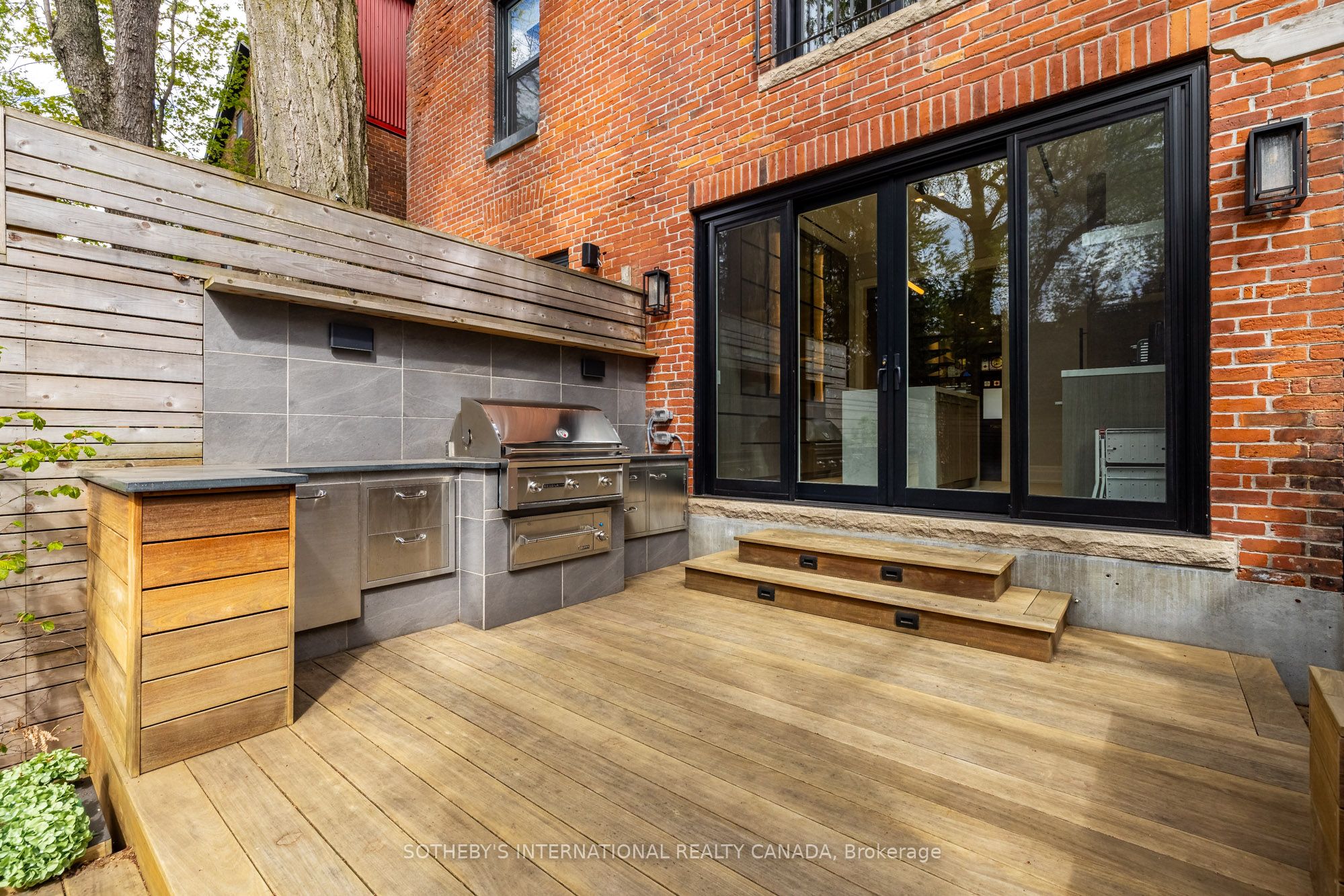 33 Tranby Avenue Property Photo 31