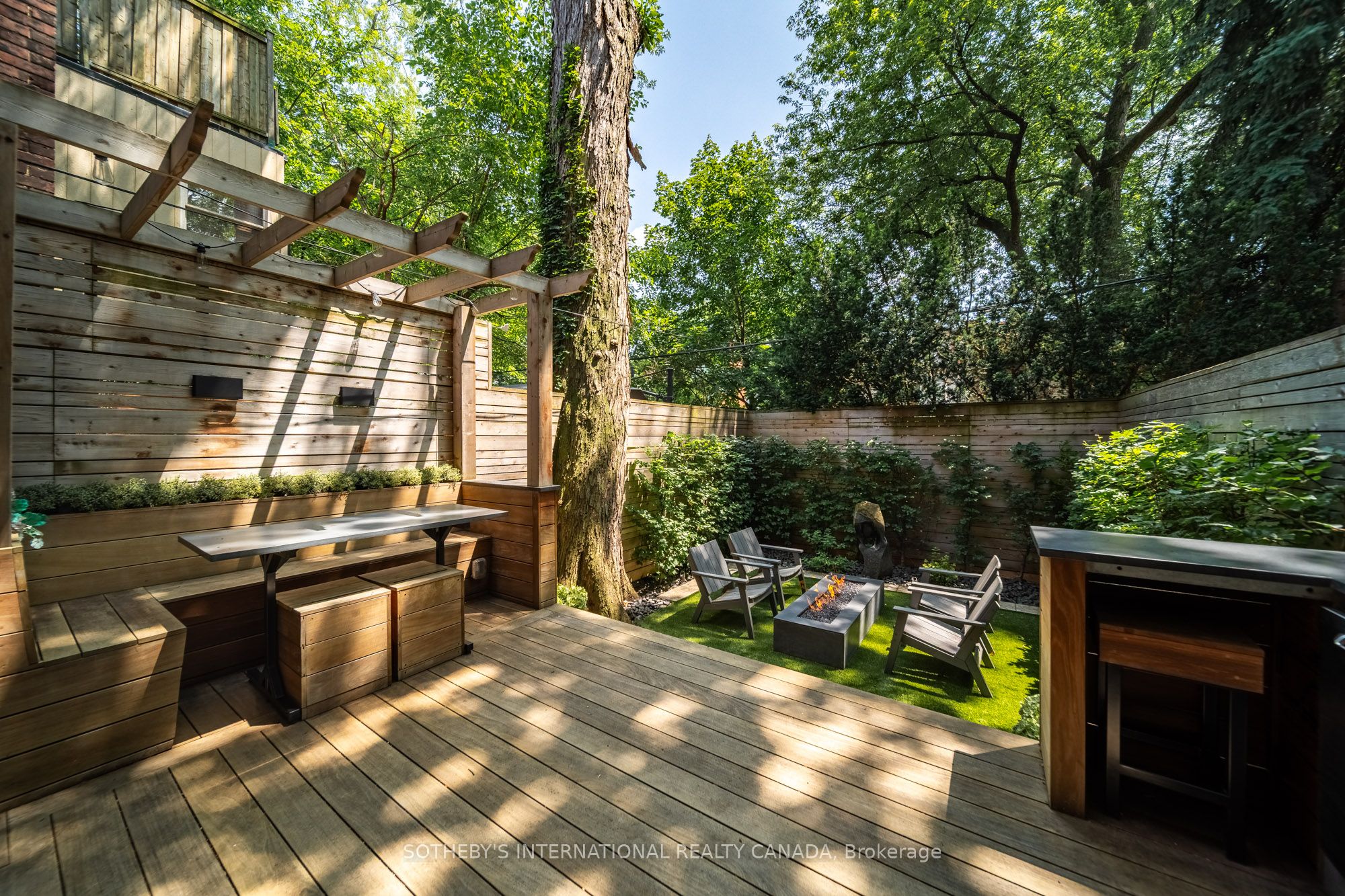 33 Tranby Avenue Property Photo 41