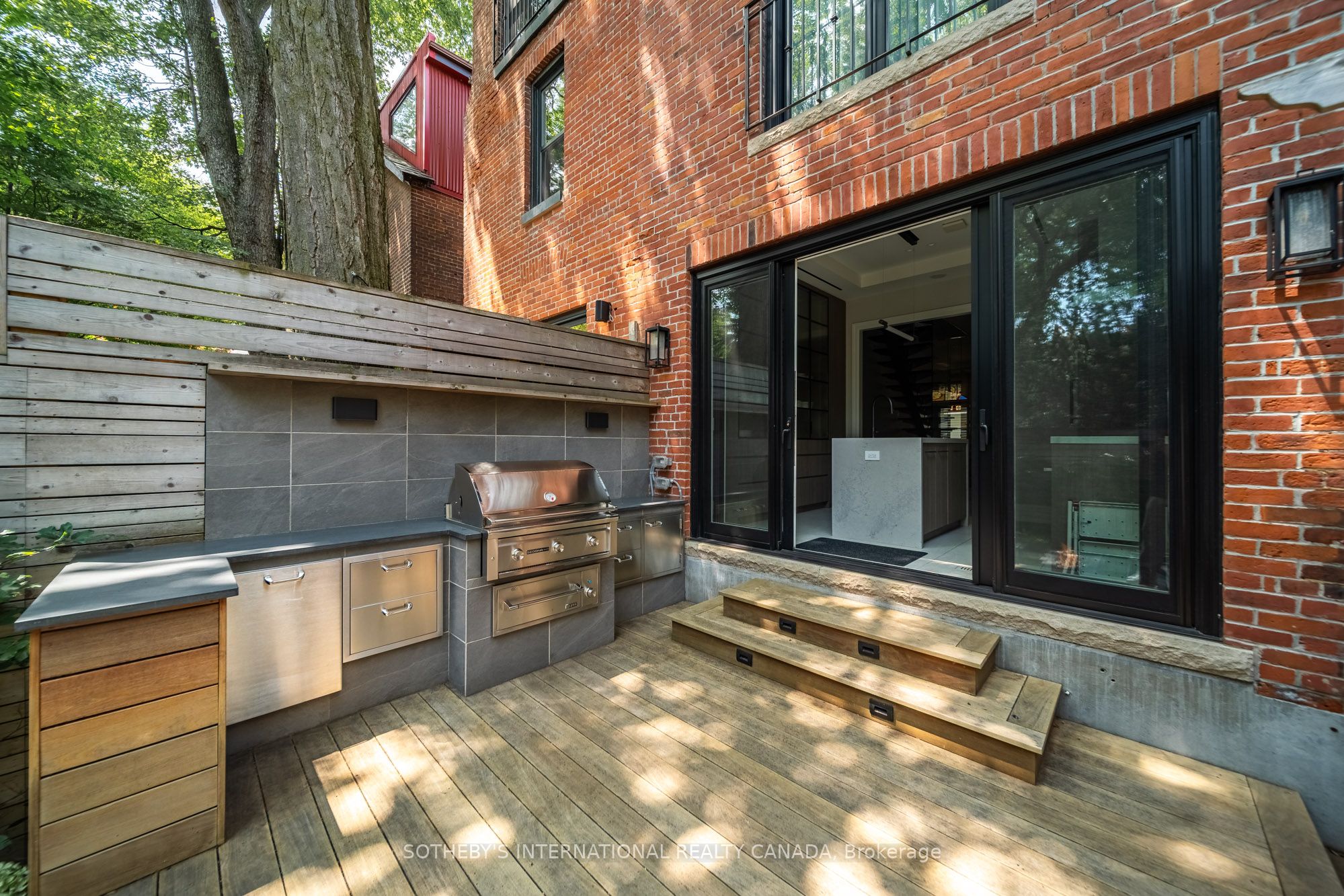 33 Tranby Avenue Property Photo 43