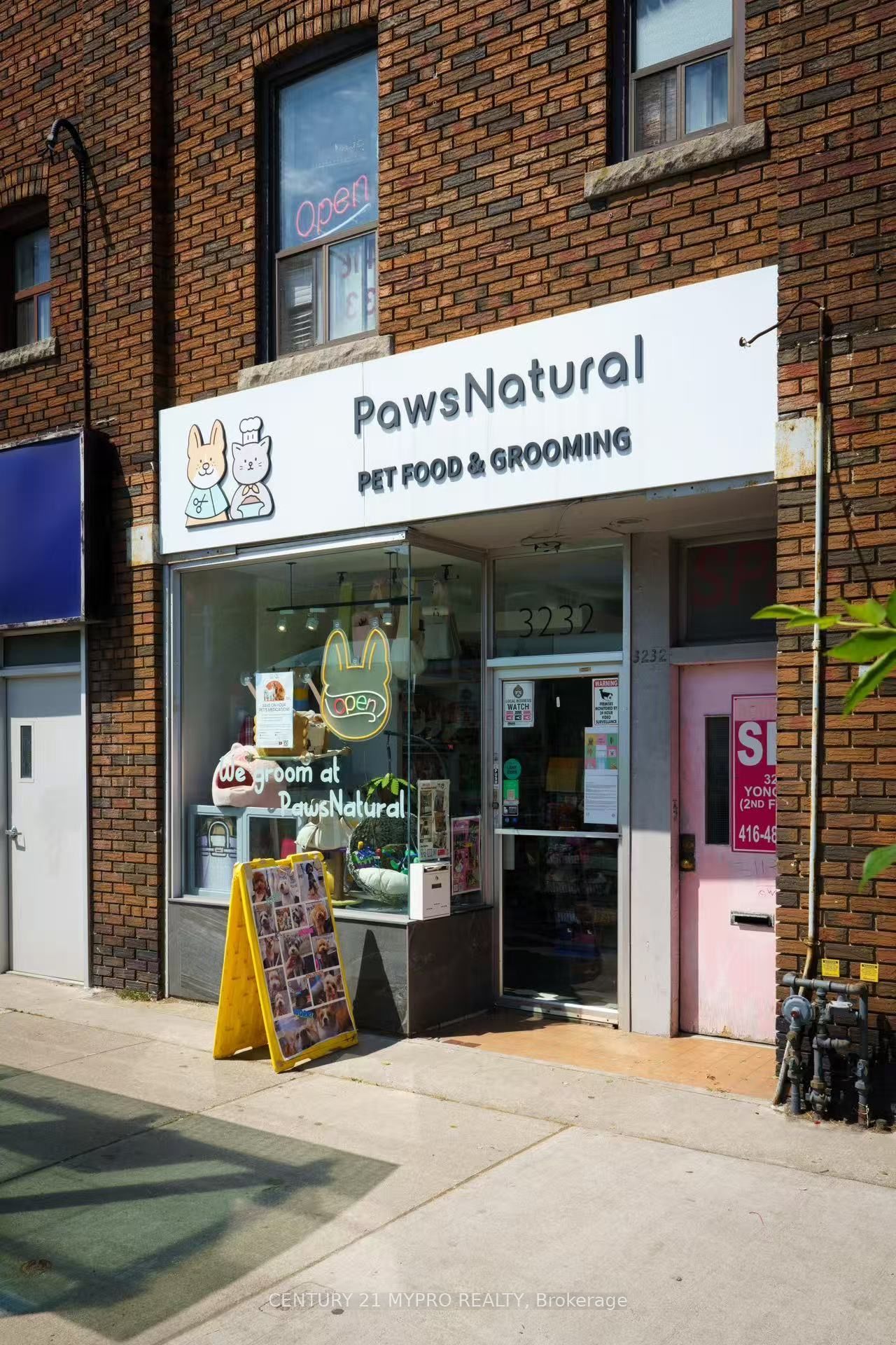 3232 Yonge Street Main