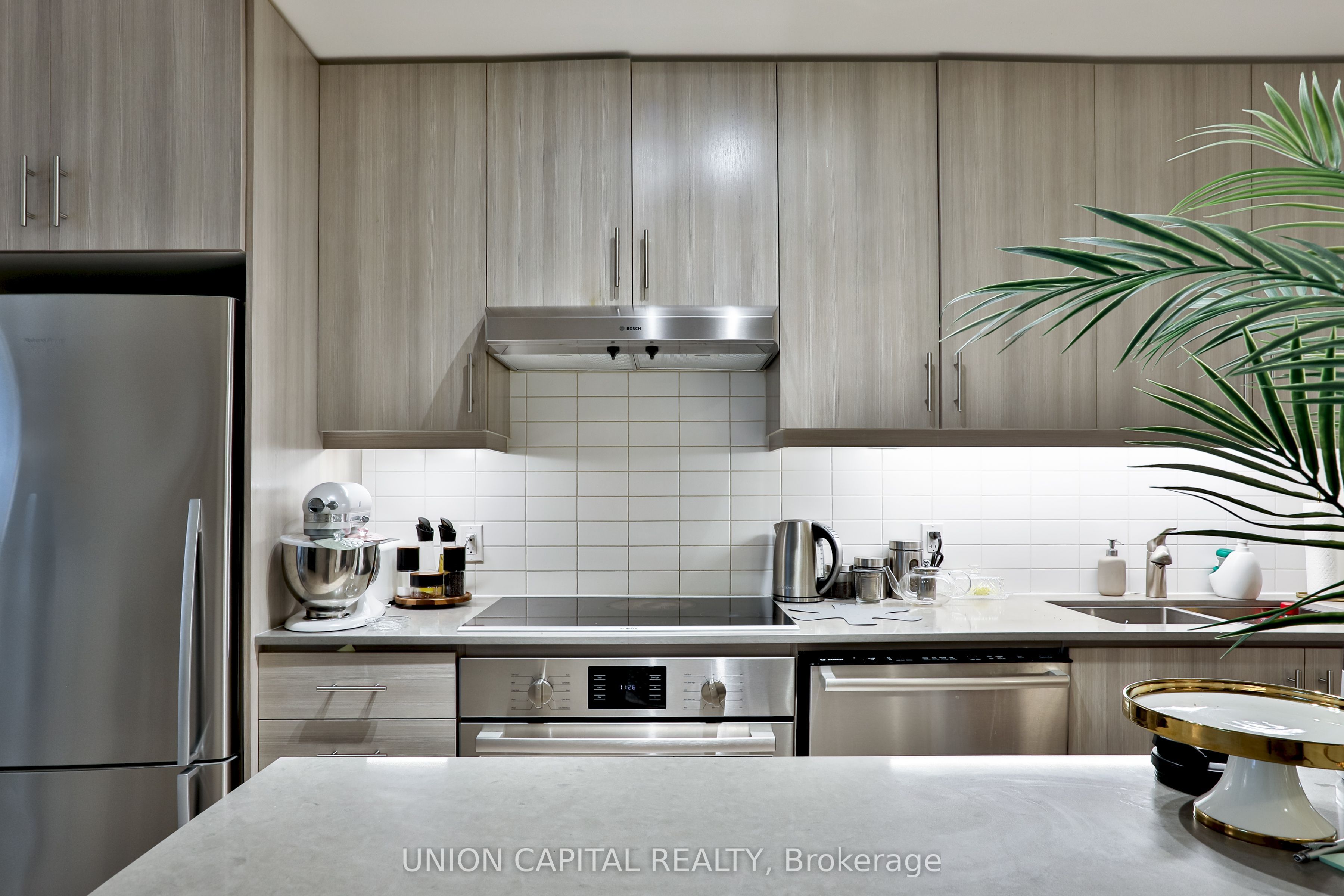 1 The Esplanade 404 Property Photo 6