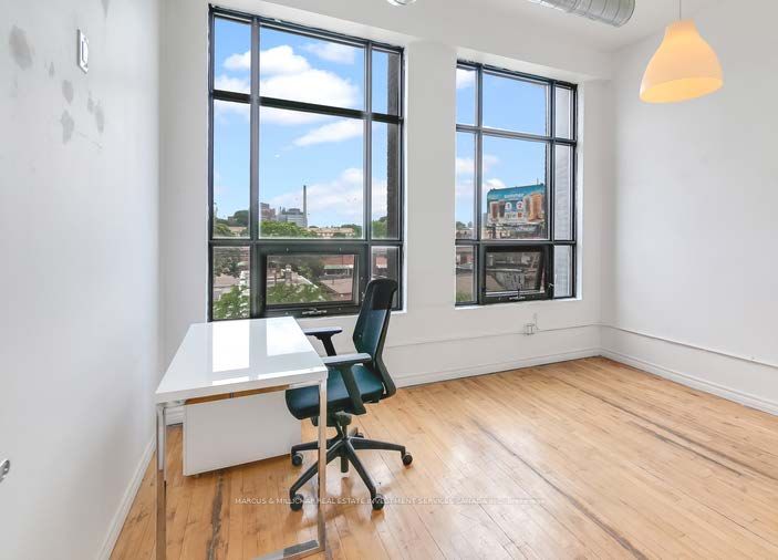 639 Queen Street W 402/403 Property Photo 2