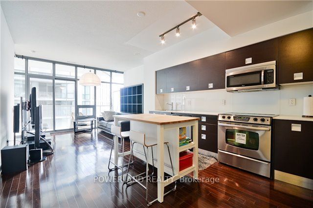 33 Charles Street E 2601 Property Photo 5