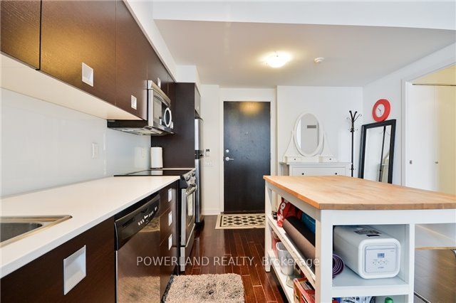33 Charles Street E 2601 Property Photo 7