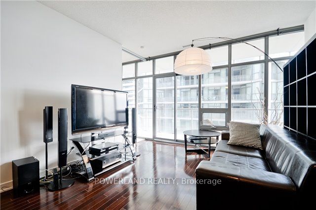 33 Charles Street E 2601 Property Photo 11