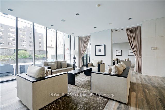 33 Charles Street E 2601 Property Photo 20