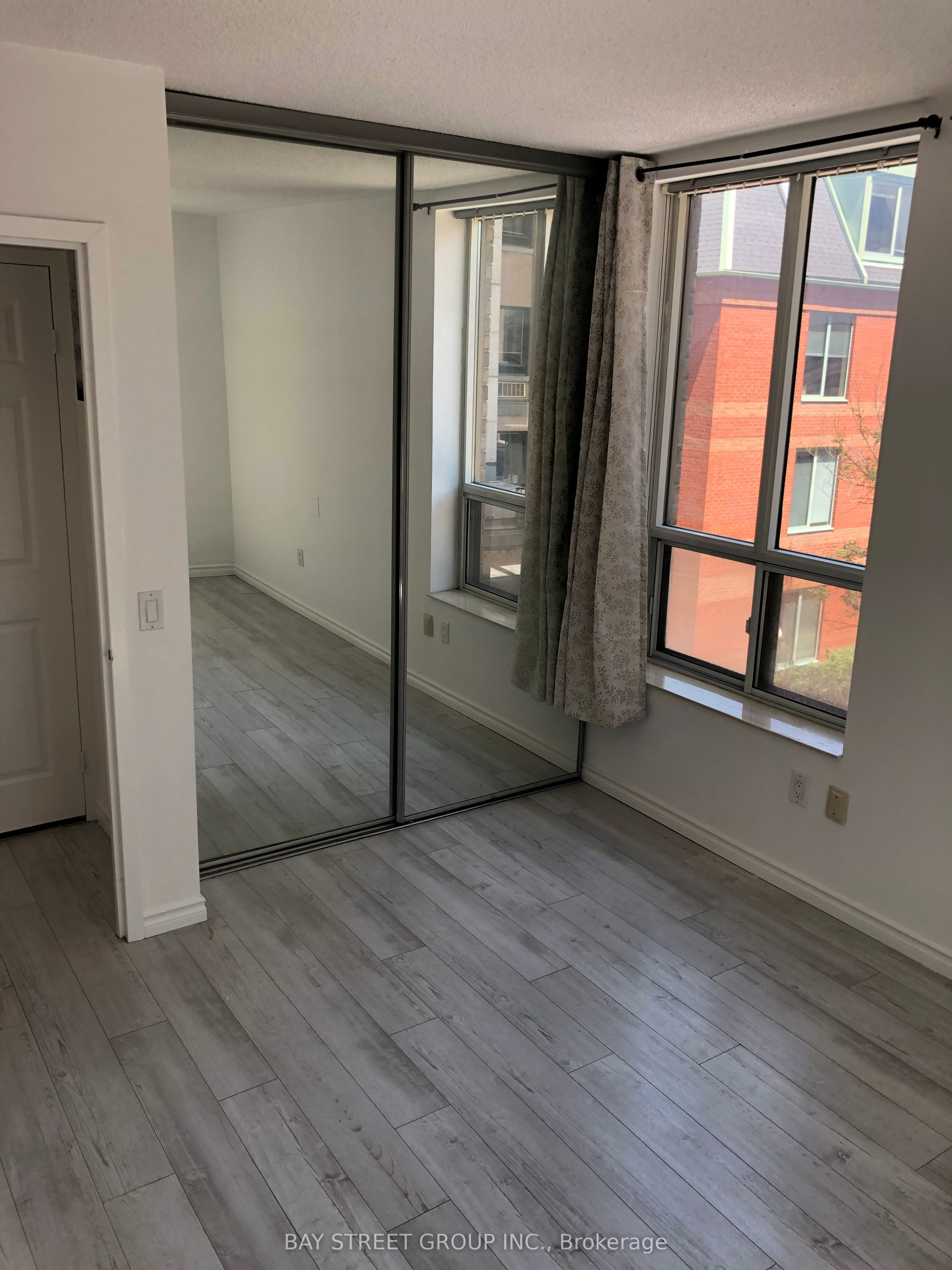 284 Bloor Street W 308 Property Photo 8