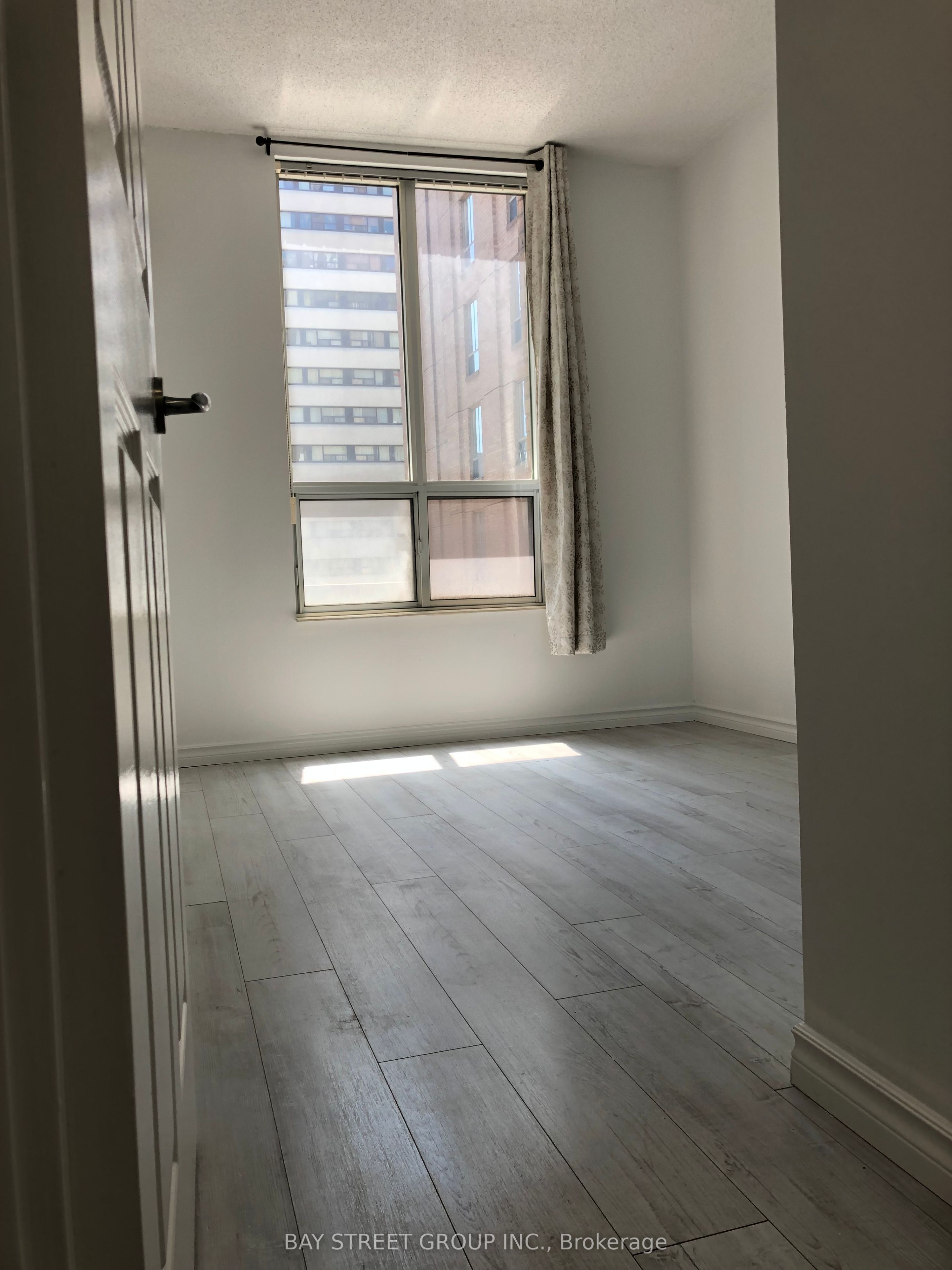 284 Bloor Street W 308 Property Photo 10