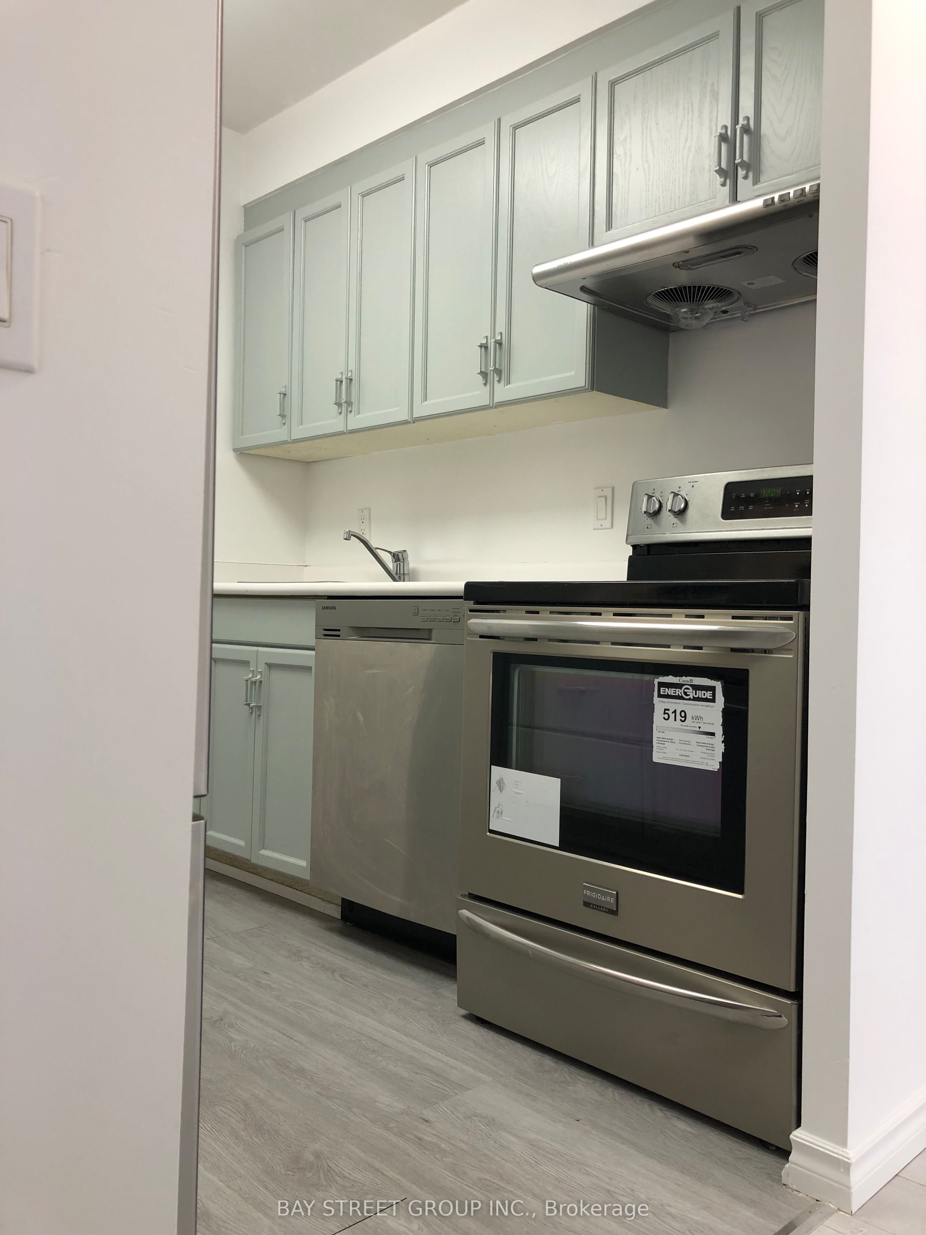 284 Bloor Street W 308 Property Photo 14