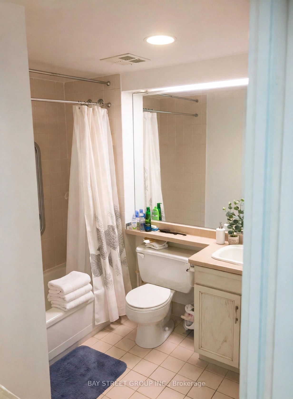 284 Bloor Street W 308 Property Photo 17