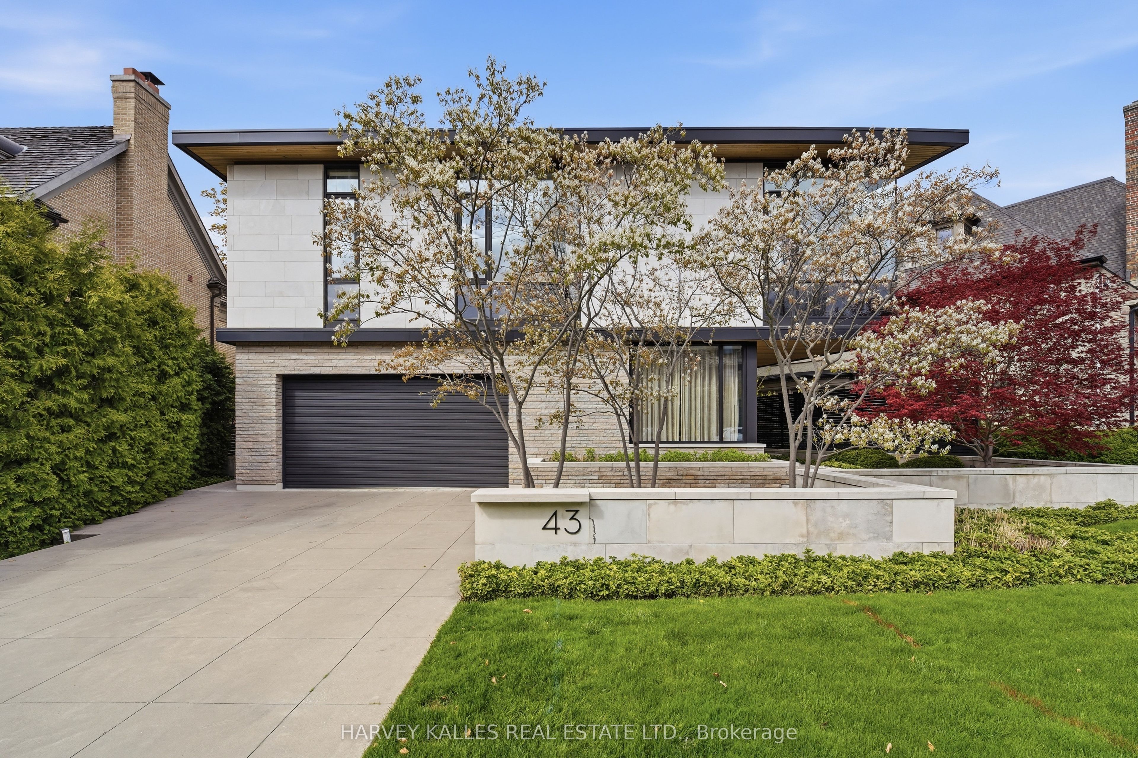 43 Hillholm Road Property Photo 2