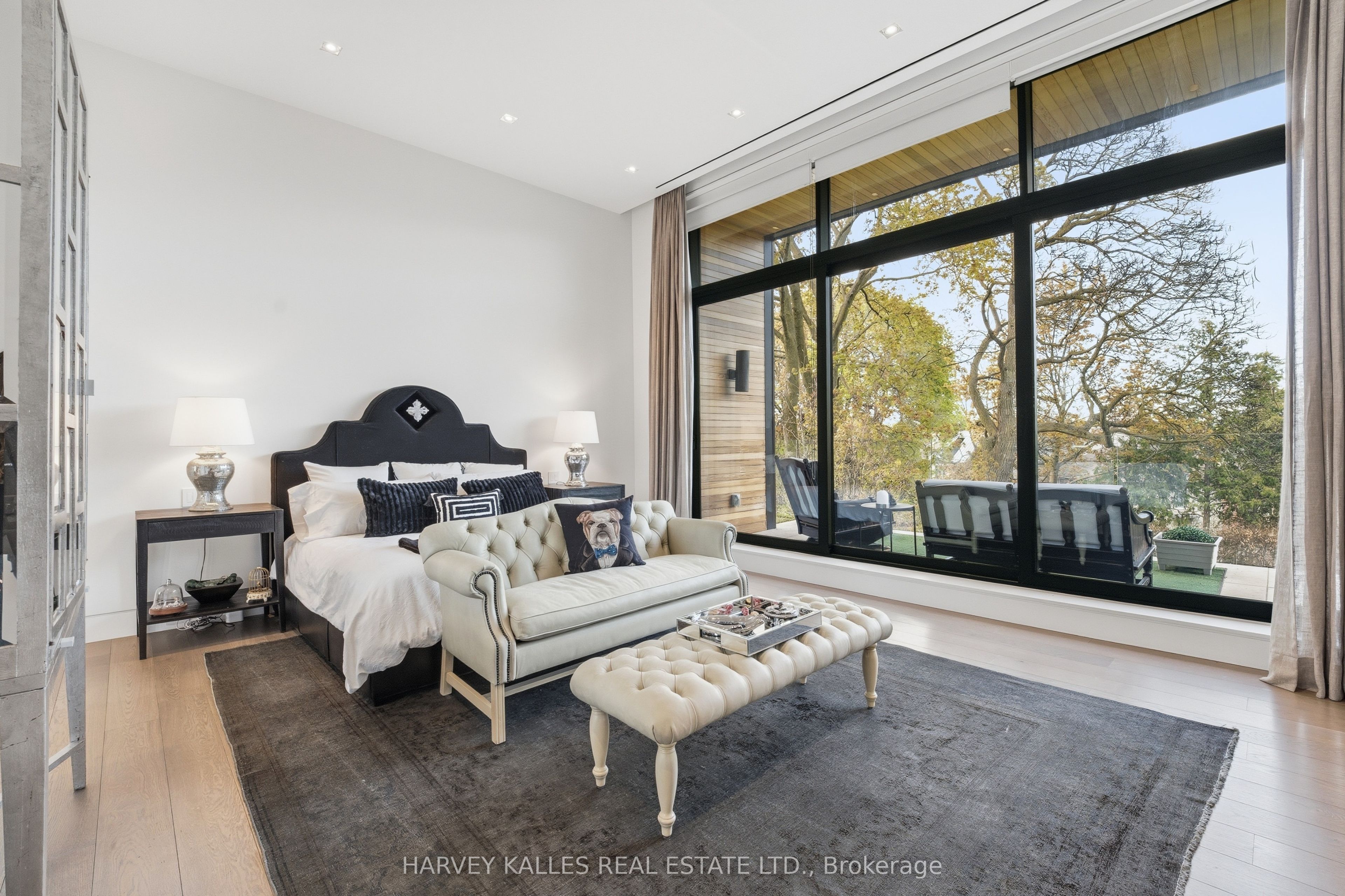 43 Hillholm Road Property Photo 17