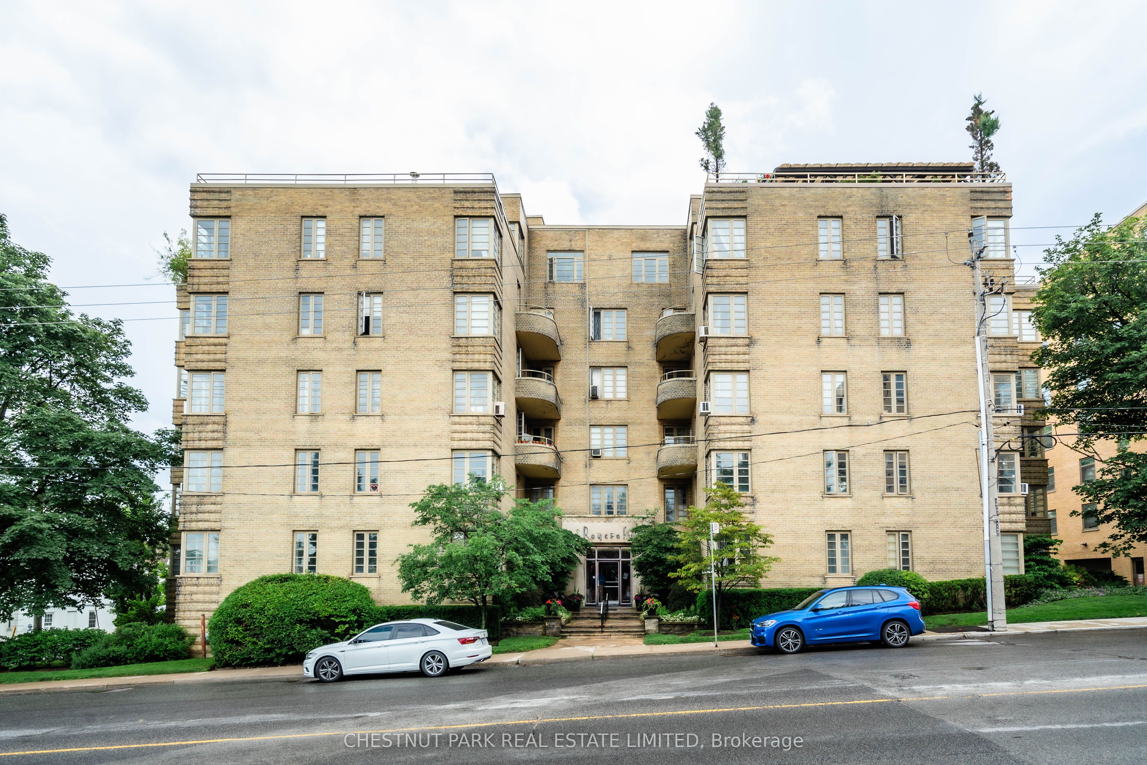 707 Eglinton Avenue W 403