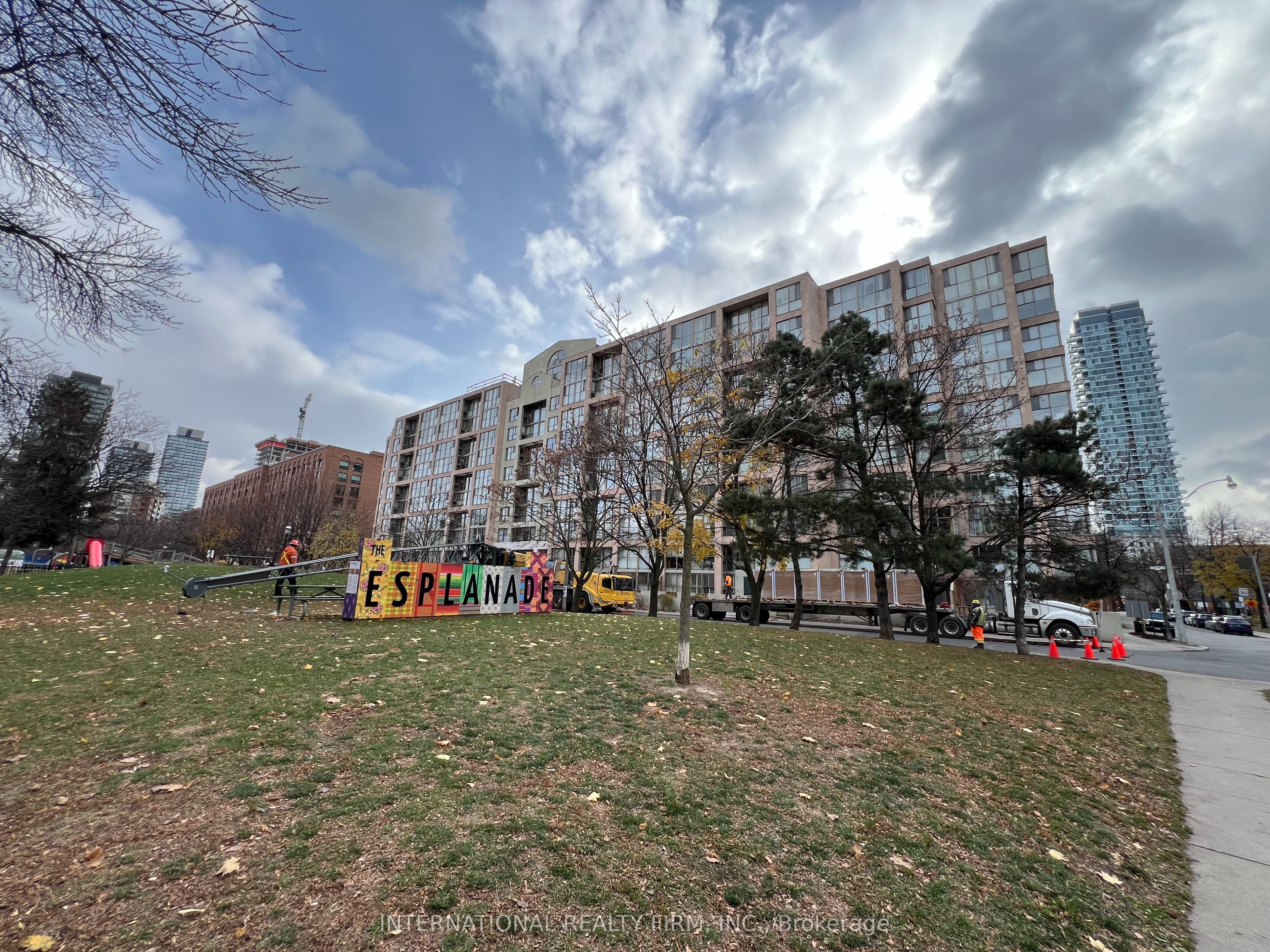65 Scadding Avenue PH5