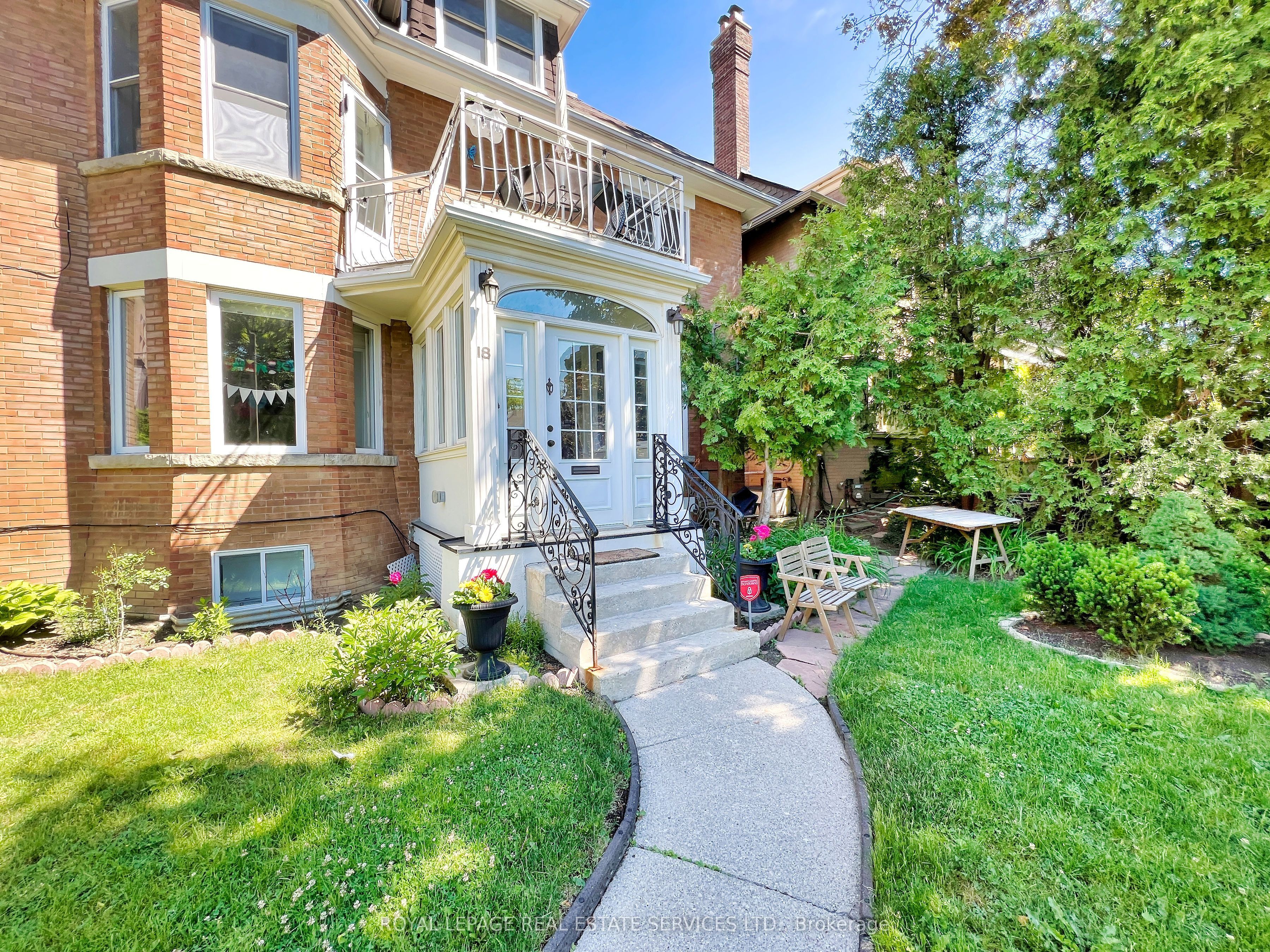18 Shorncliffe Avenue Property Photo 3