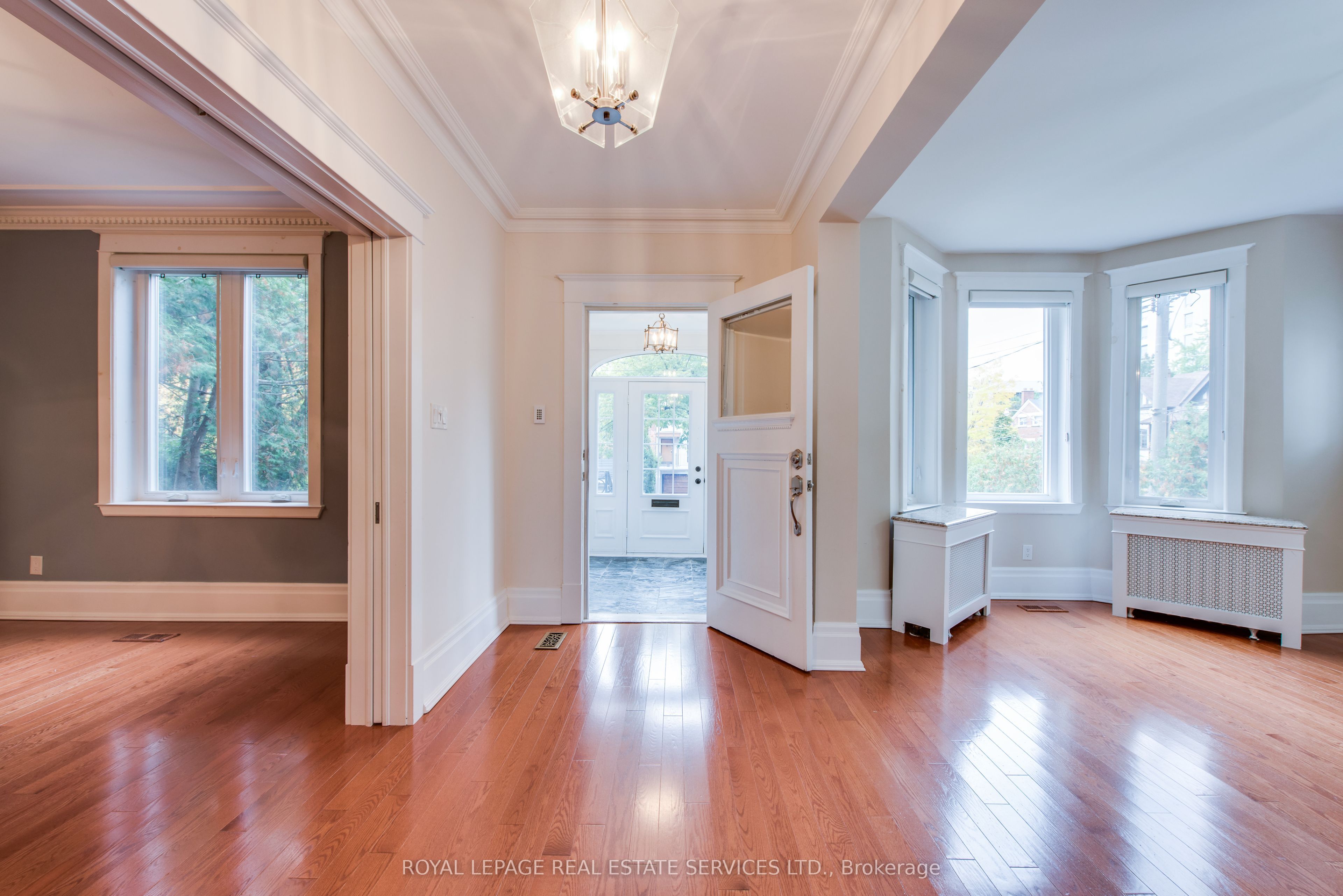 18 Shorncliffe Avenue Property Photo 7