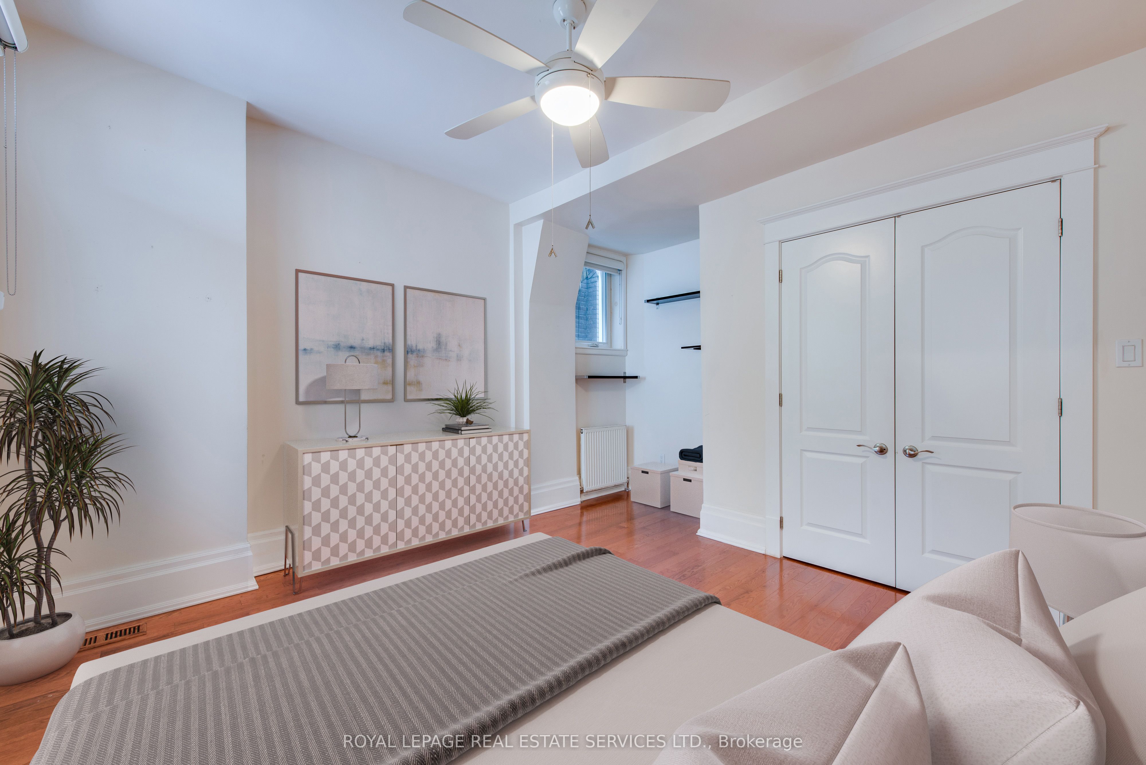 18 Shorncliffe Avenue Property Photo 11