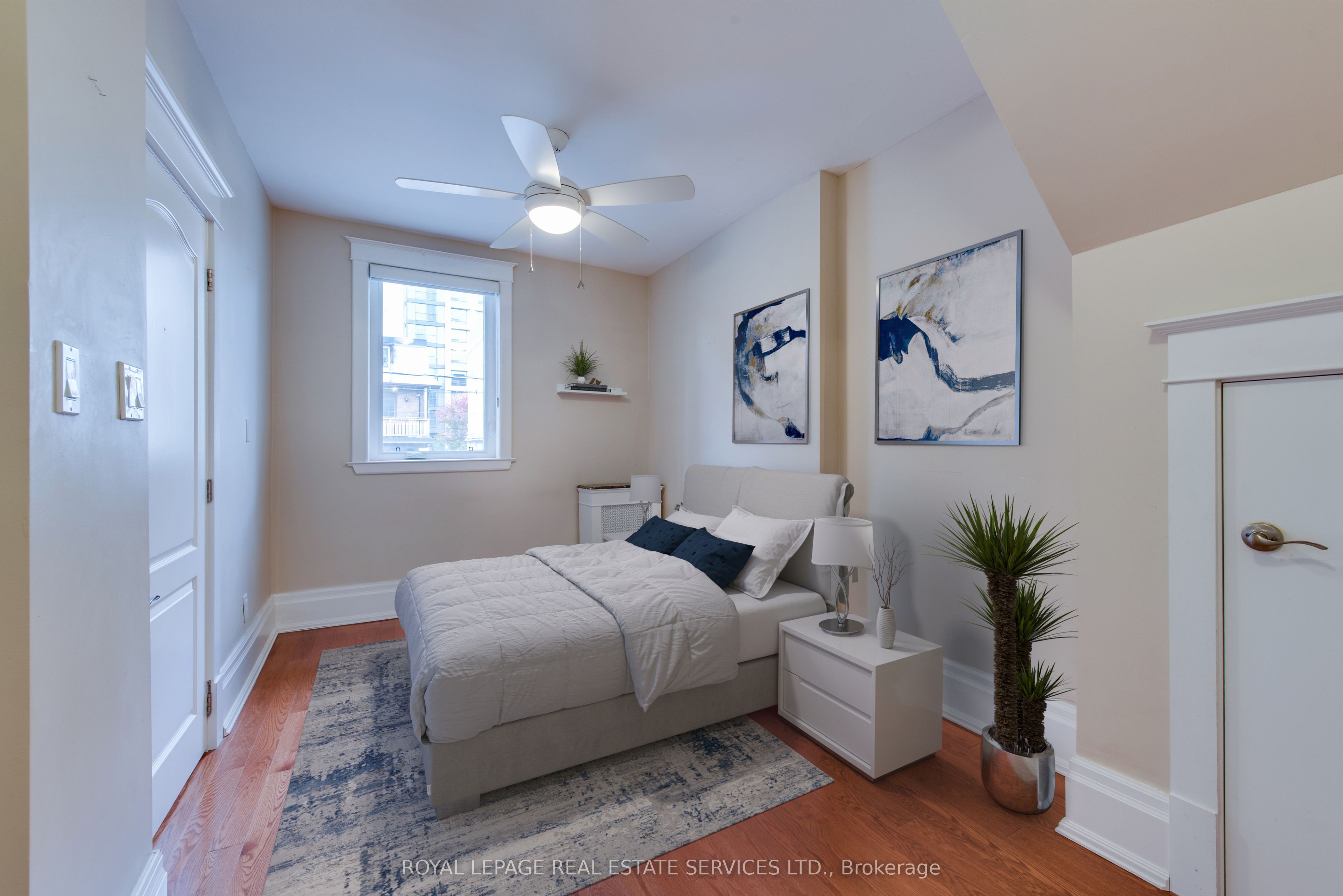 18 Shorncliffe Avenue Property Photo 12