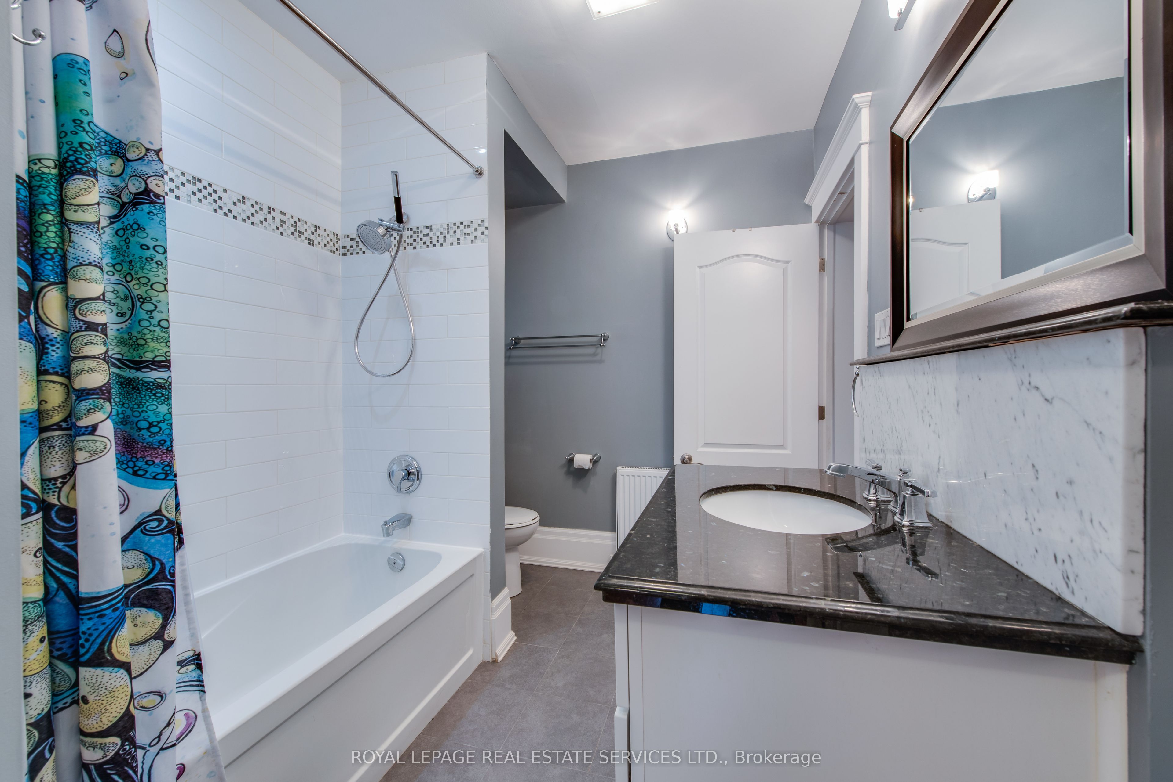 18 Shorncliffe Avenue Property Photo 13
