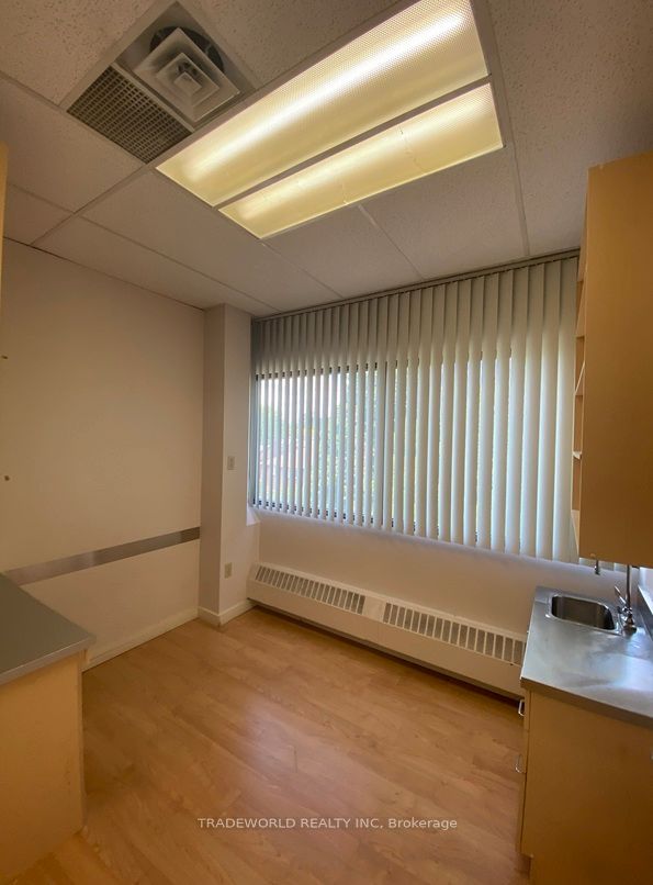 1110 Sheppard Avenue 406 Property Photo 6